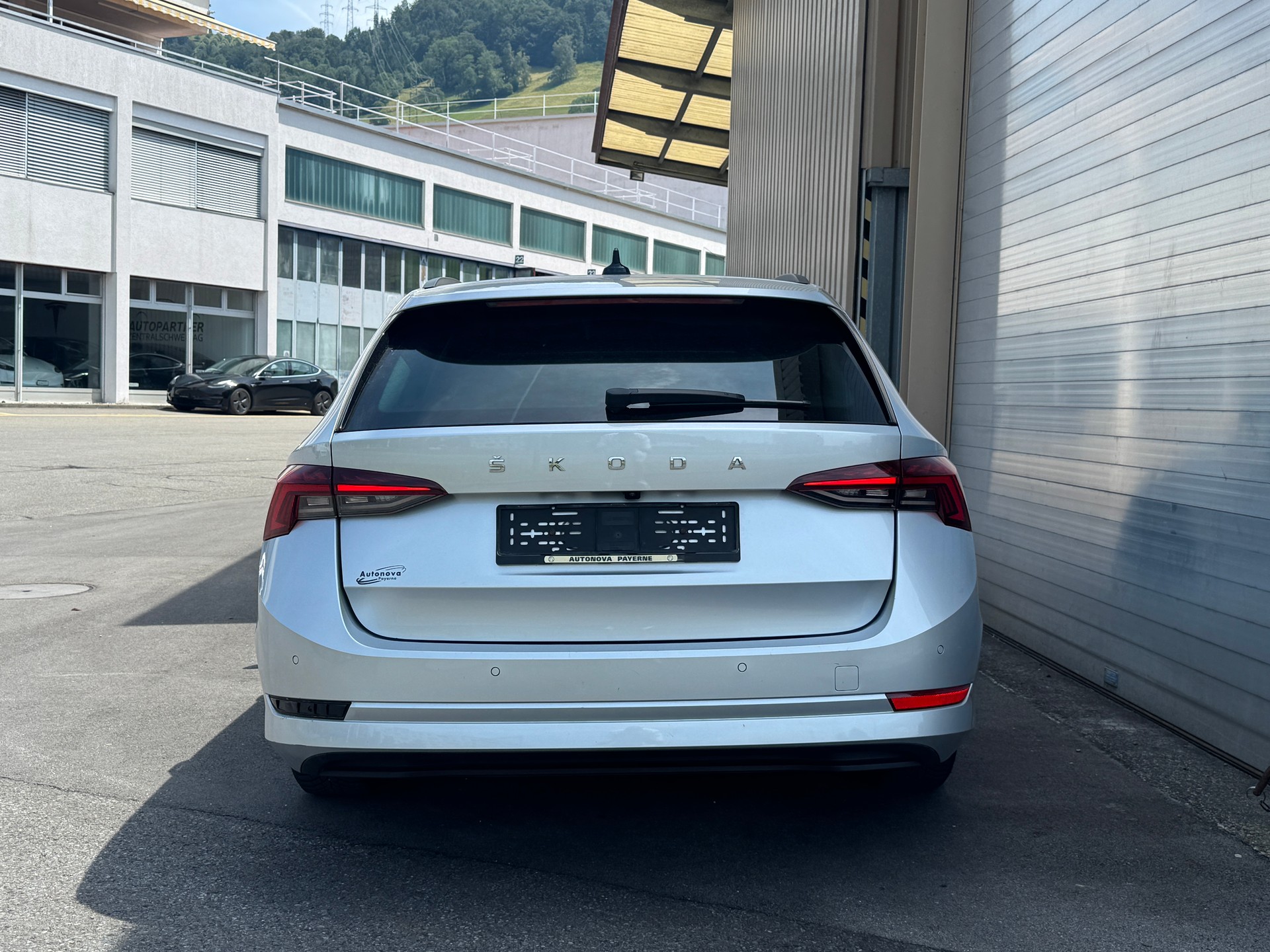 SKODA Octavia Combi 1.5 TSI ACT EVO Ambition-image-4