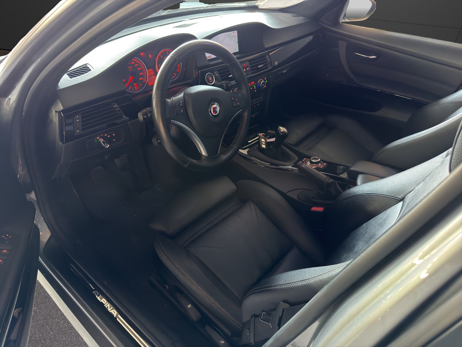 BMW-ALPINA D3 BiTurbo NR.358 Touring 2.0d Panorama Dach-image-11