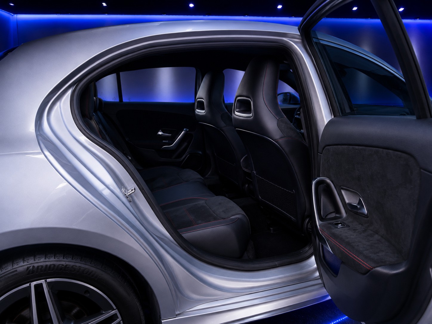 MERCEDES-BENZ A 250-image-10