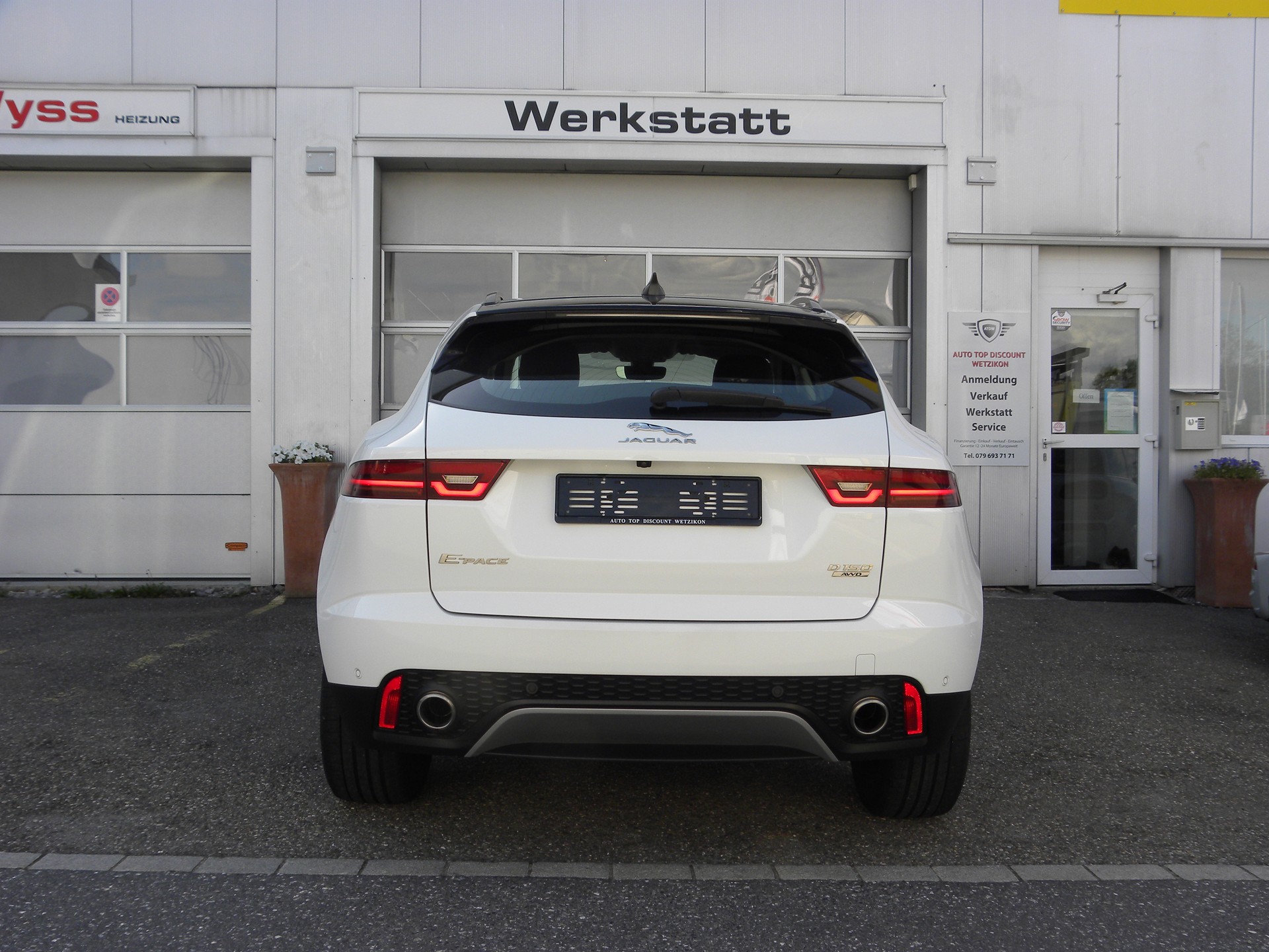 JAGUAR E-Pace 2.0d D150 S AWD Automatik-image-5