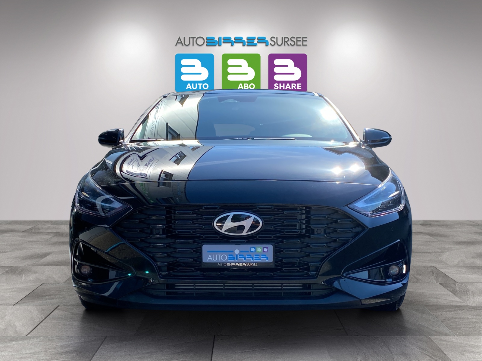 HYUNDAI i30 1.5 T-GDi Amplia-showroom-element-1