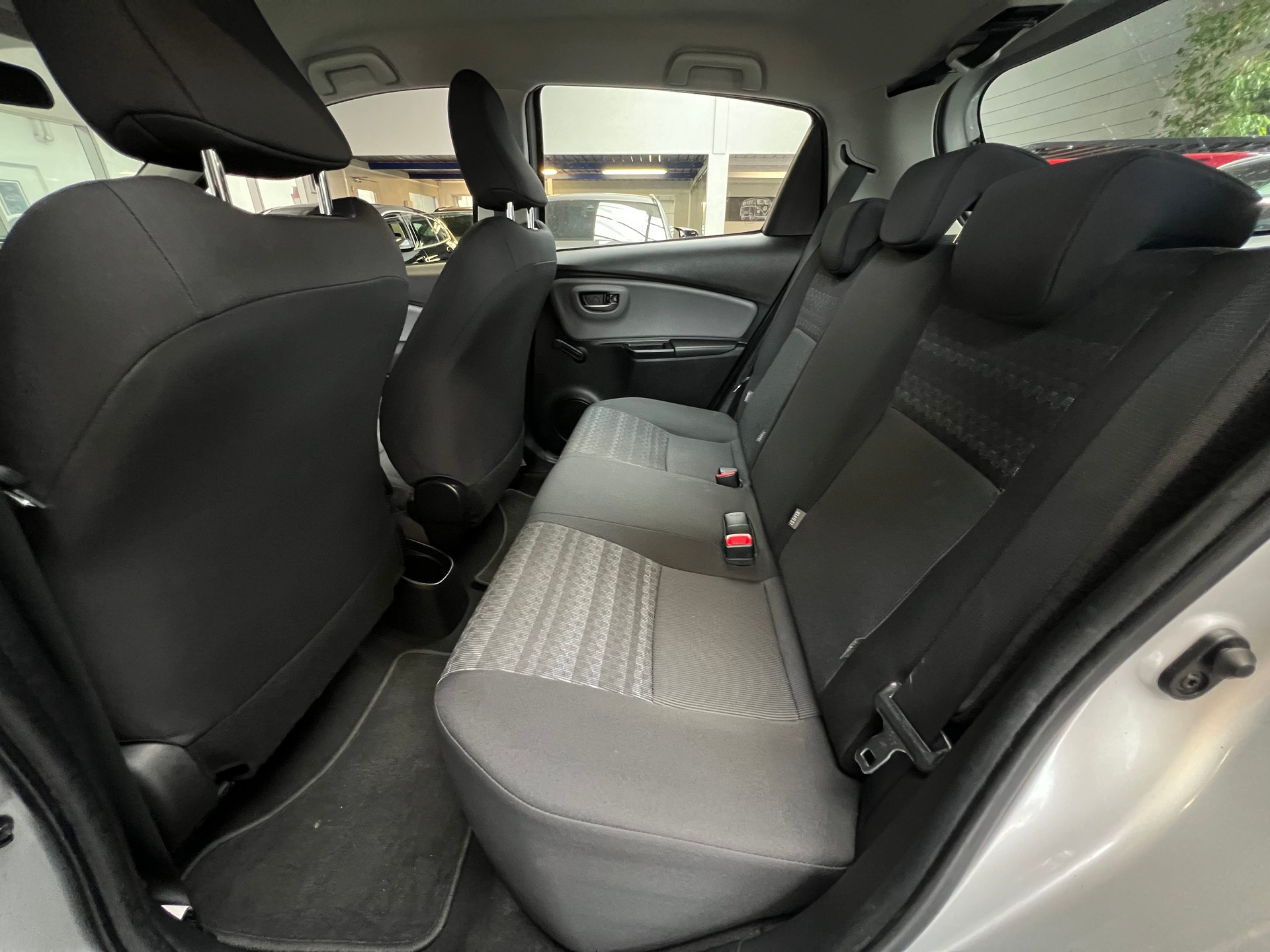 TOYOTA Yaris 1.33 Luna Multidrive-image-9