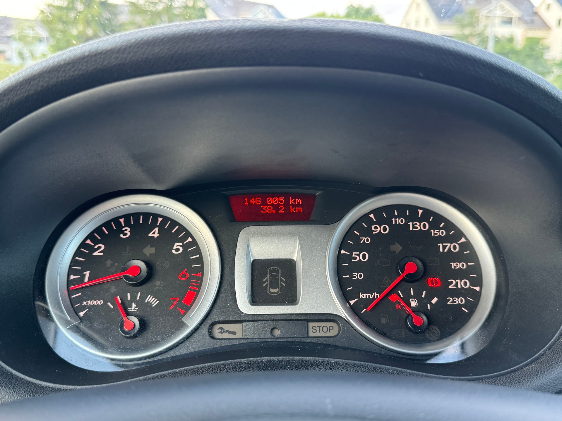 RENAULT Clio 1.2 16V Turbo Rip Curl-image-13