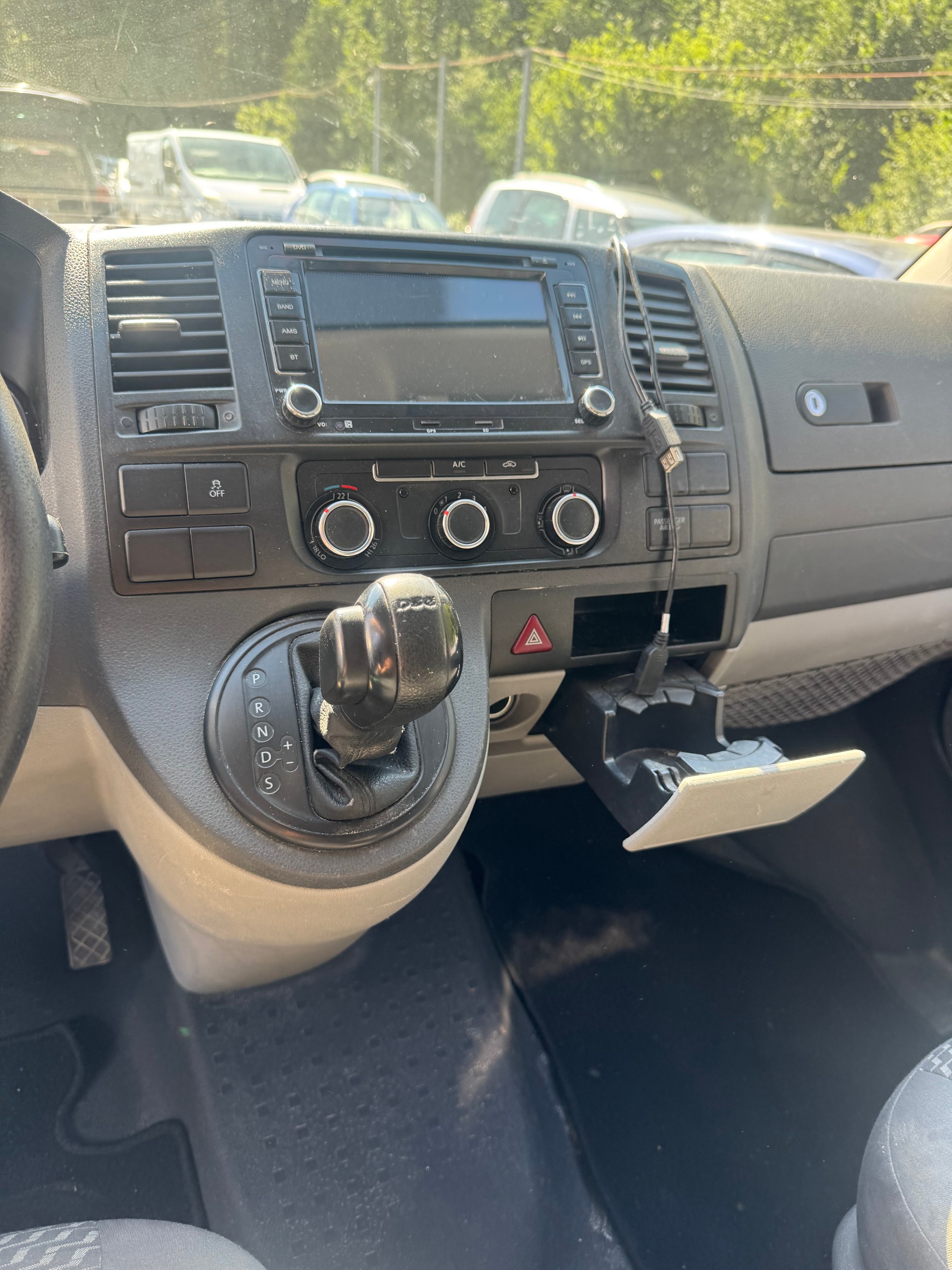 VW T6-image-8