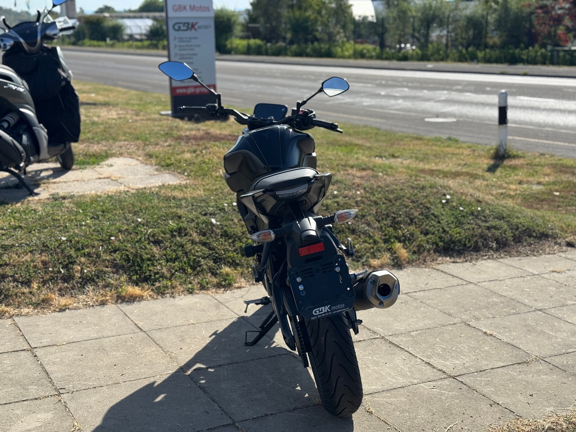 YAMAHA MT-125 ABS-image-2
