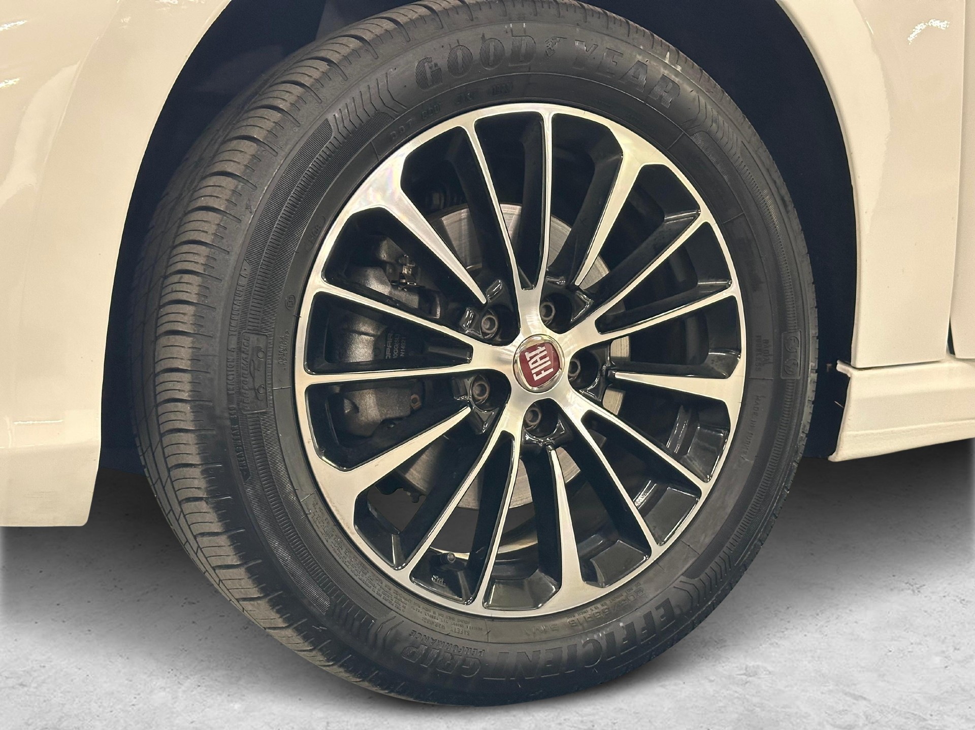 FIAT Tipo SW 1.5 Hybrid Swiss Edition-image-11