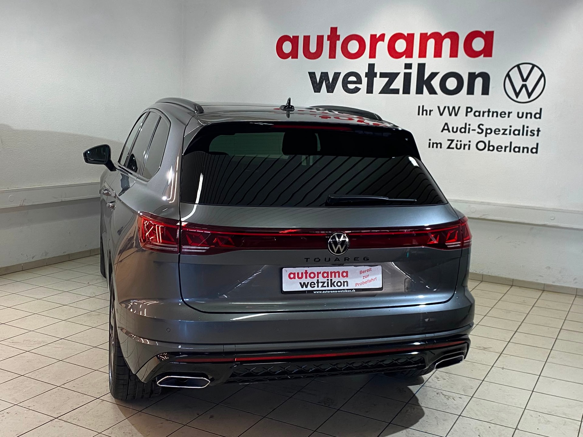 VW Touareg 3.0 TDI R-Line Tiptronic-showroom-element-3