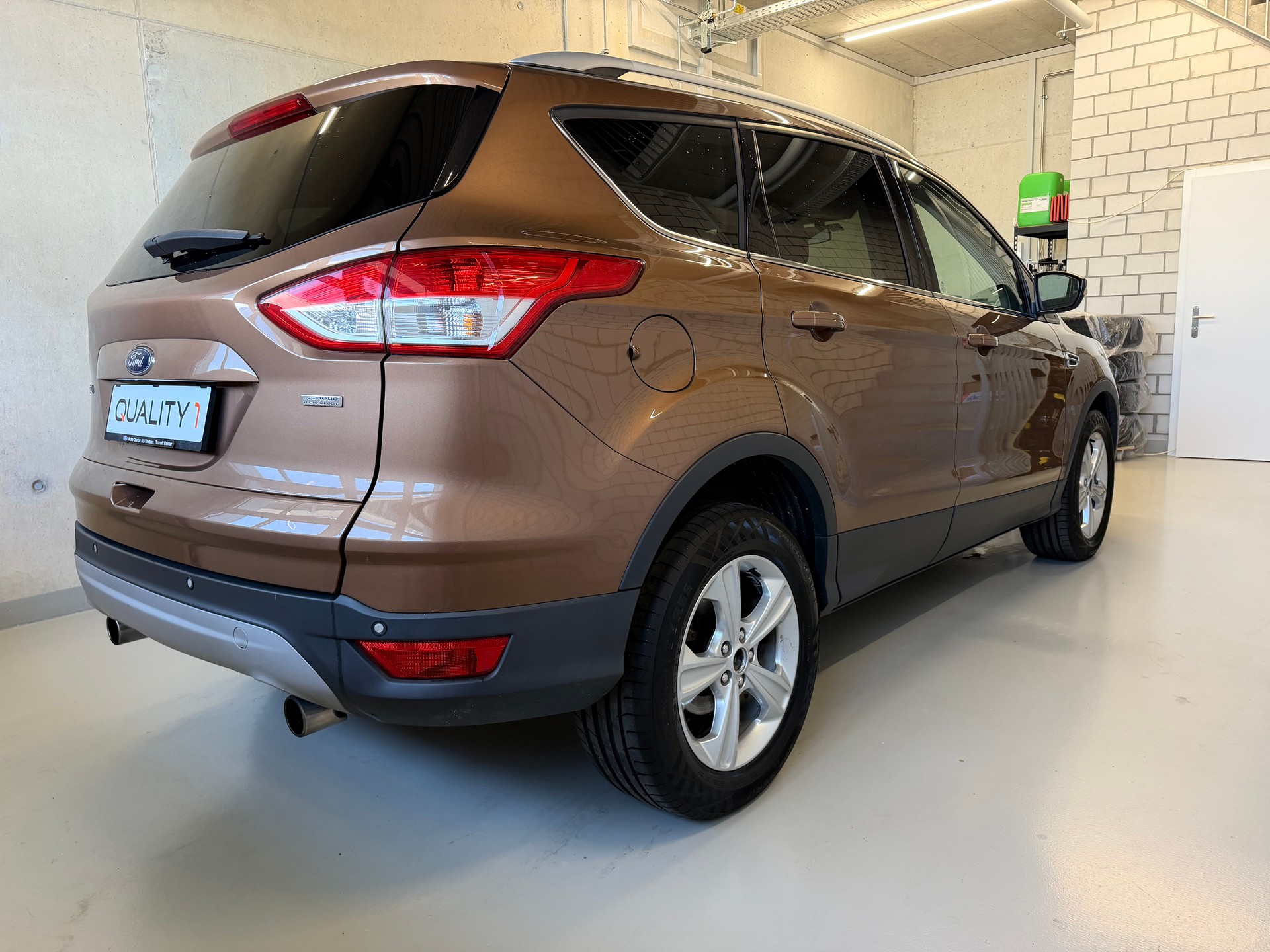 FORD Kuga 1.6 SCTi Titanium 2WD-showroom-element-2