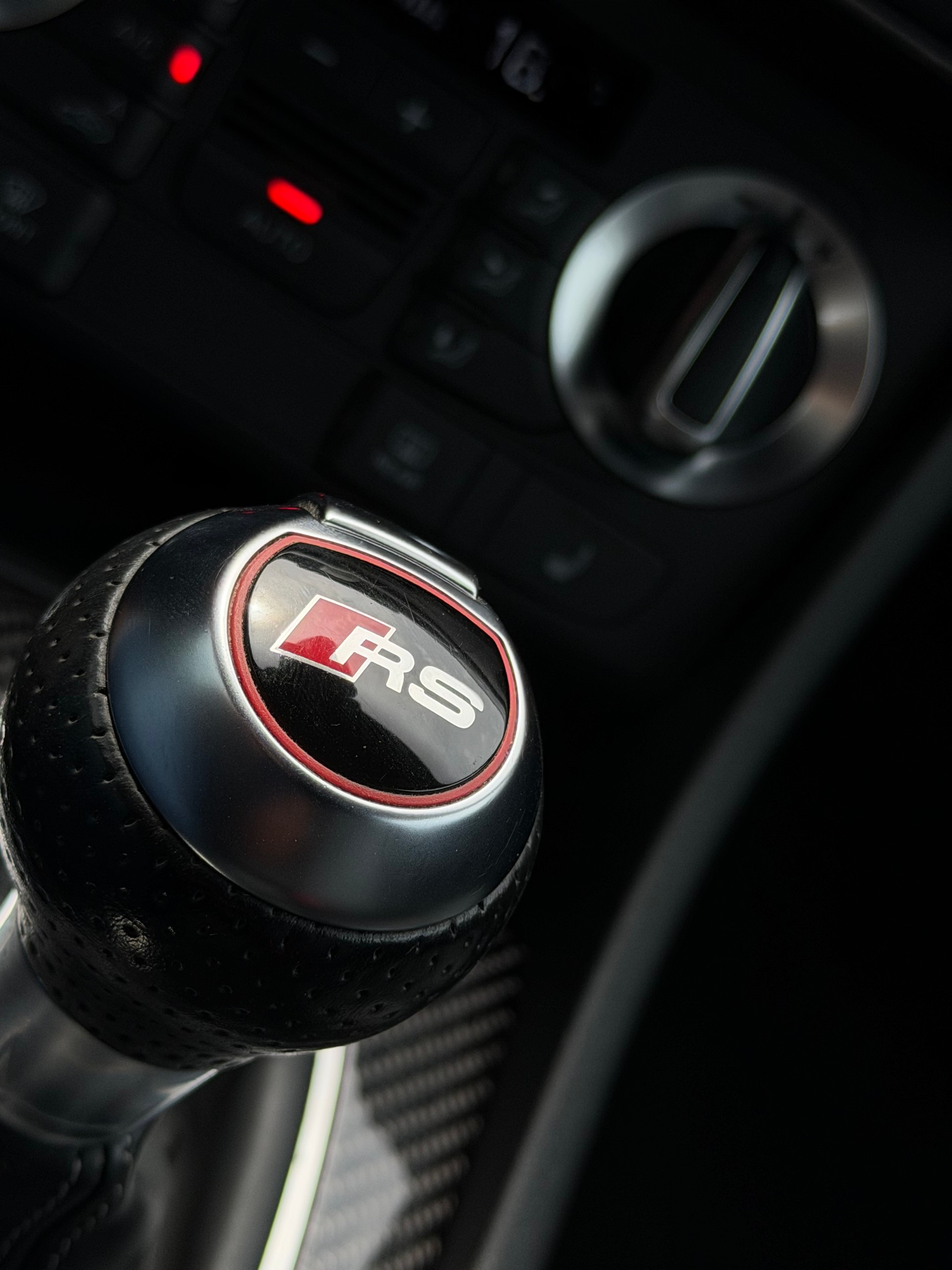 AUDI RS Q3 2.5 TFSI quattro S-tronic-image-26