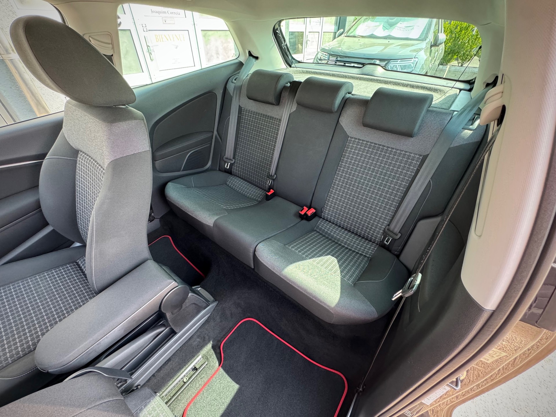 VW Polo 1.2 TSI BMT Comfortline DSG - Véhicule Suisse (CH)-image-9