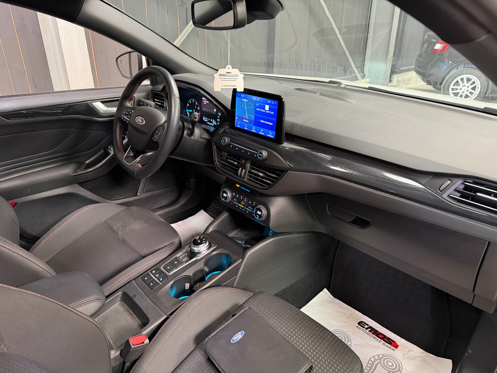 FORD Focus 1.0 SCTi ST Line Automatic-image-8