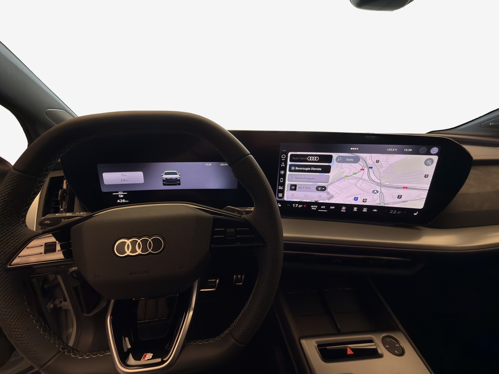 AUDI Q4 e-tron SUV quattro performance Swiss Ski-image-8