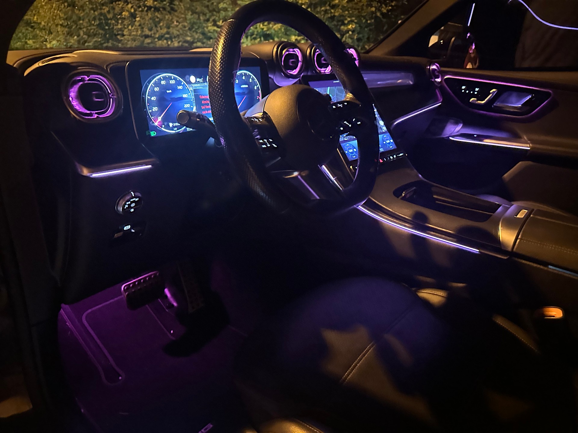 MERCEDES-BENZ GLC 300 4Matic AMG Line 9G-Tronic (AMG Optik)-image-9