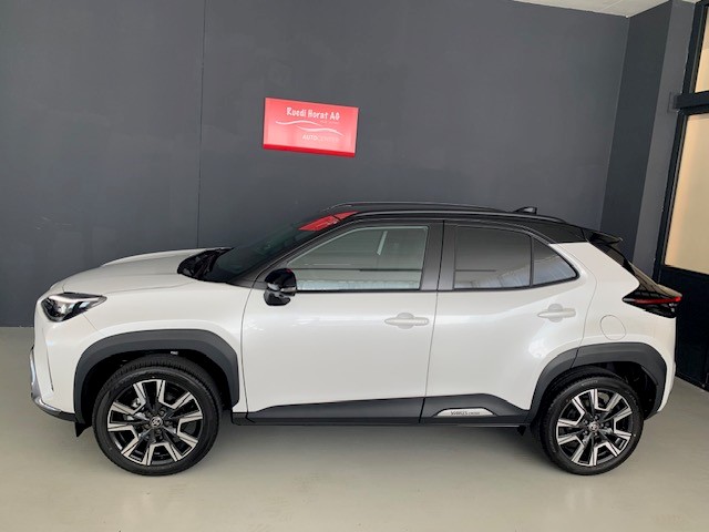 TOYOTA Yaris Cross 1.5 VVT-i HSD Premium AWD-i-showroom-element-1