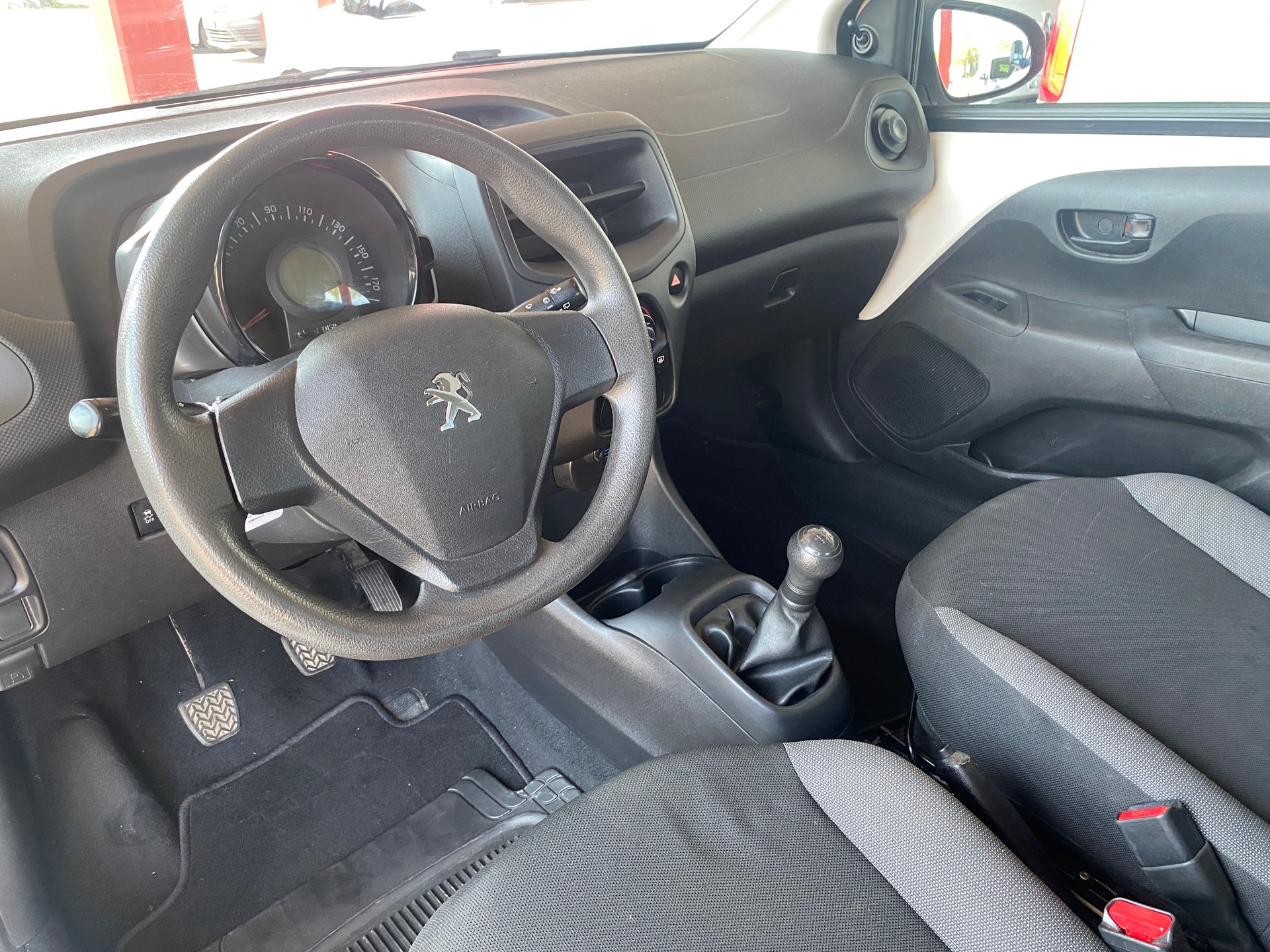 PEUGEOT 108 1.0 VTi Access-image-4