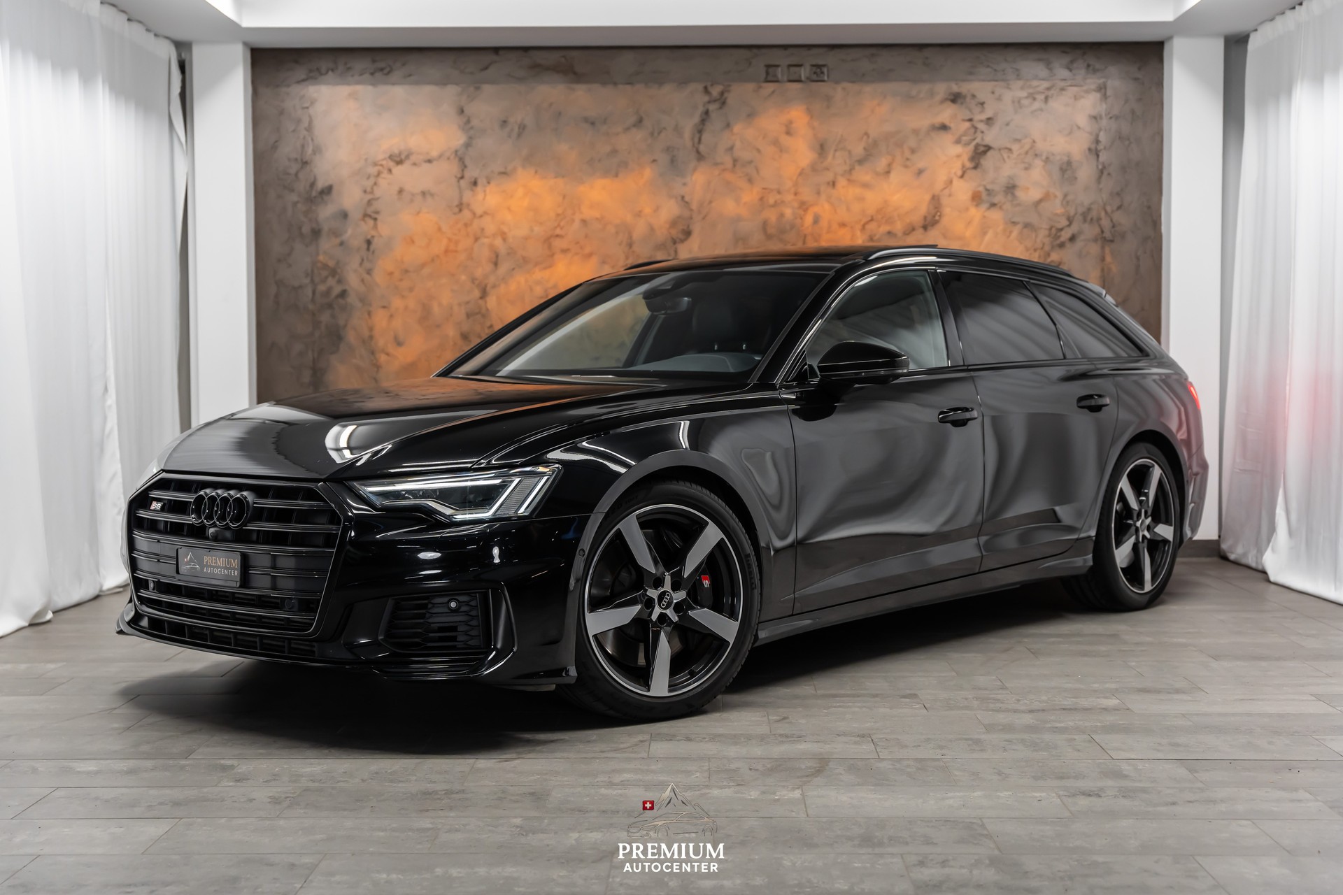 AUDI S6 Avant 3.0 TDI quattro tiptronic *Matrix*Panorama*20"Alu*360°*AHK*