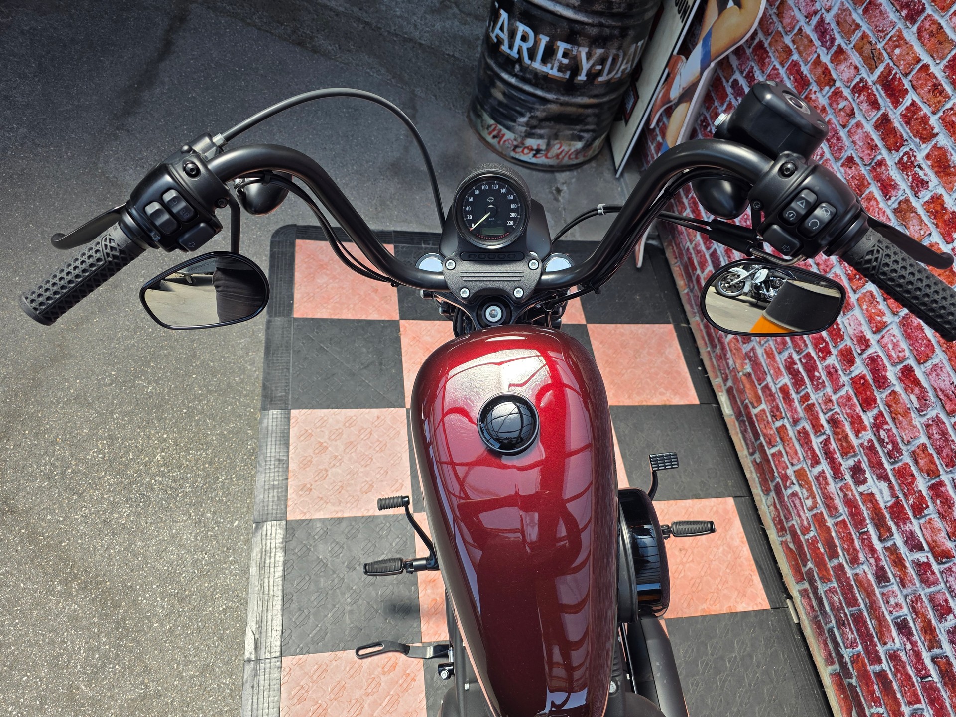 HARLEY-DAVIDSON XL 1200 NS Iron ABS-image-7