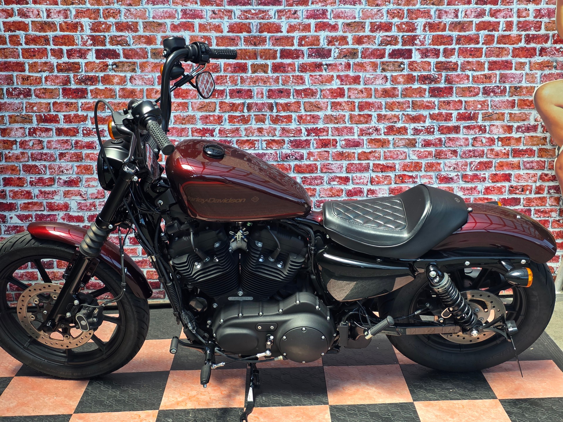 HARLEY-DAVIDSON XL 1200 NS Iron ABS-image-3