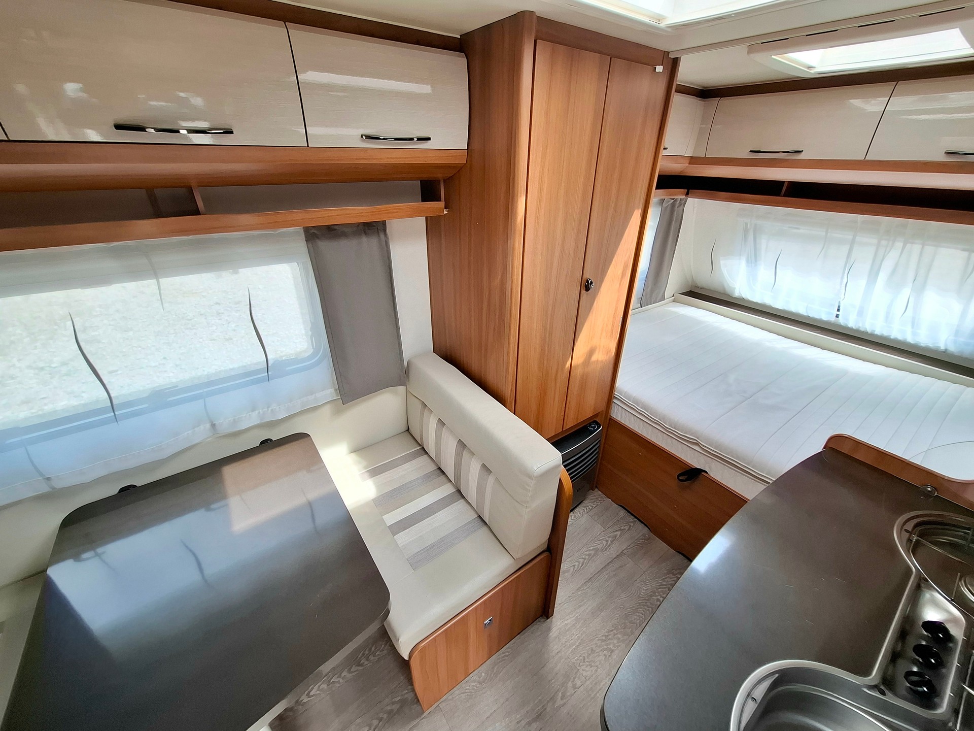 HOBBY 390 On Tour - Mover, Markise, TV, etc.-image-9