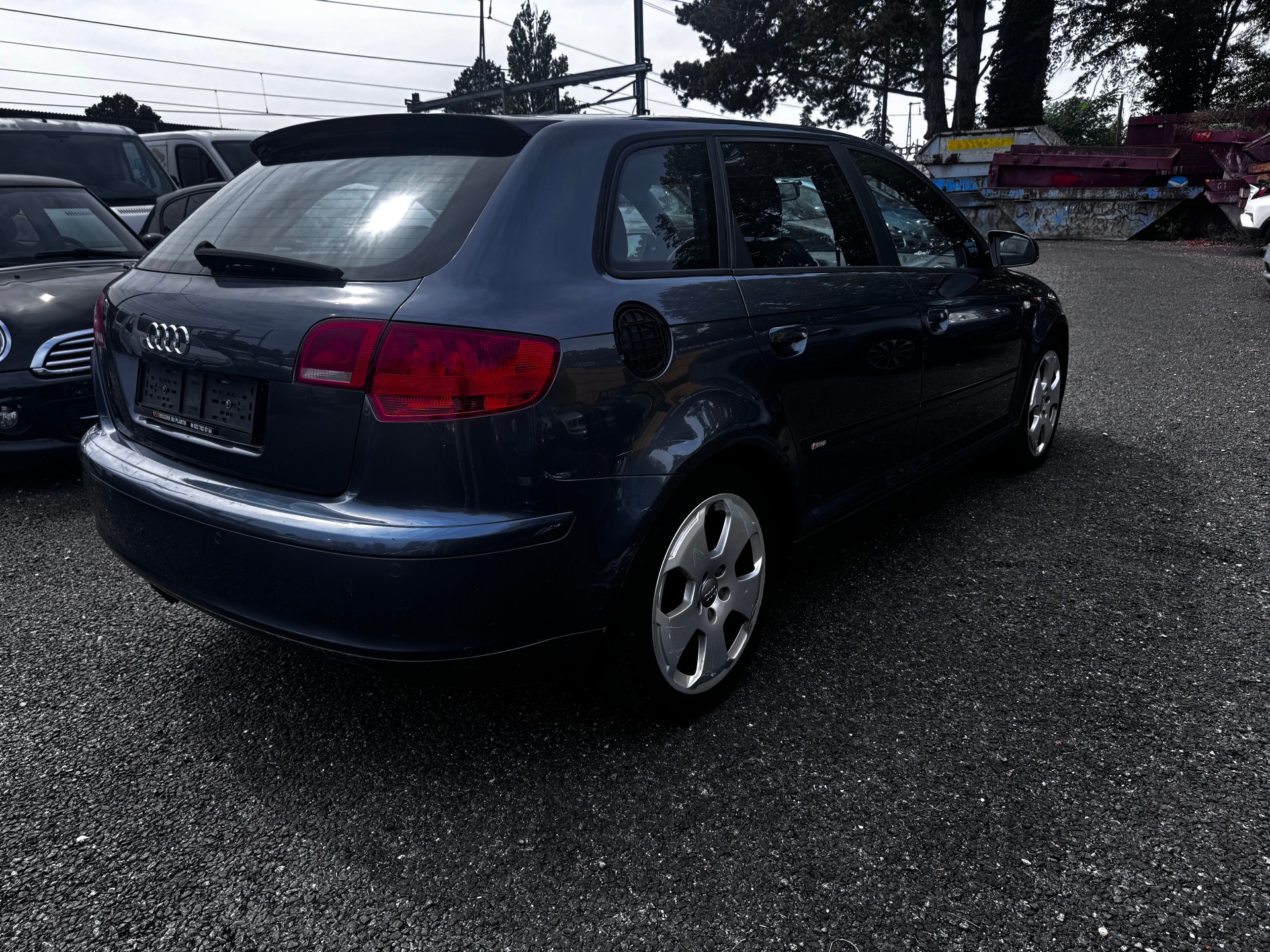 AUDI A3 Sportback 1.8 Turbo FSI Attraction S line-image-3