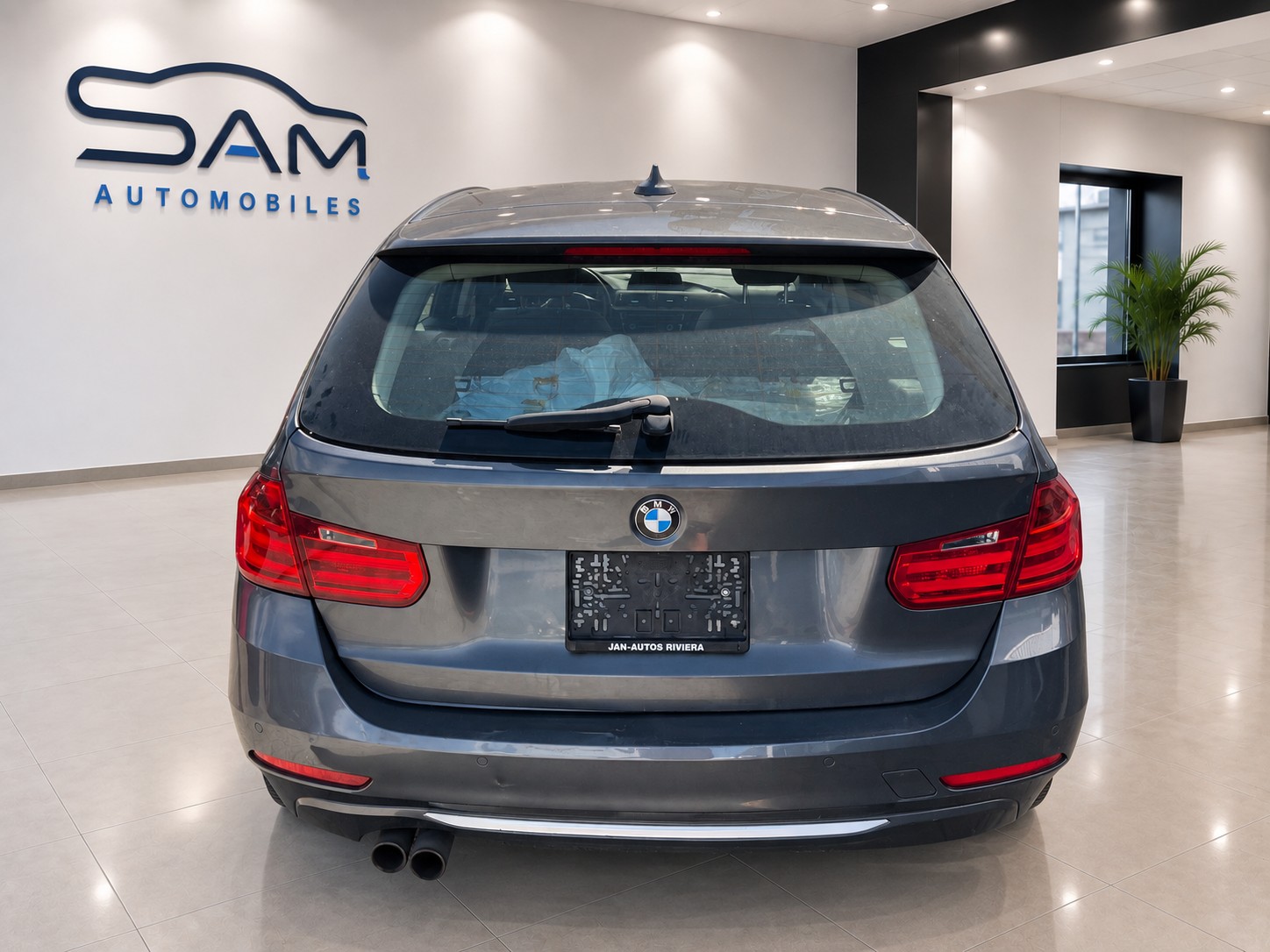 BMW 328i xDrive Touring Modern Line-image-5