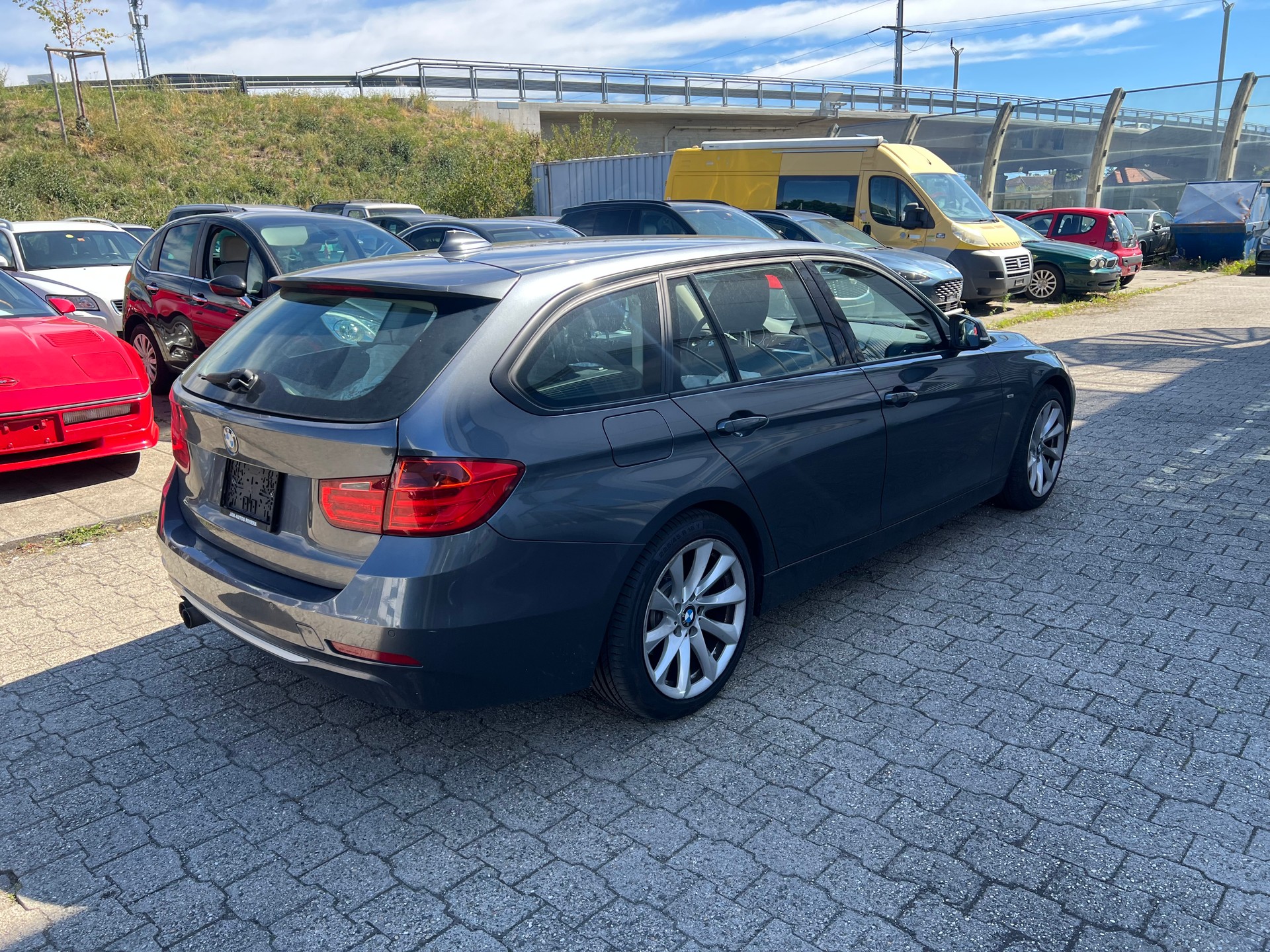 BMW 328i xDrive Touring Modern Line-image-4