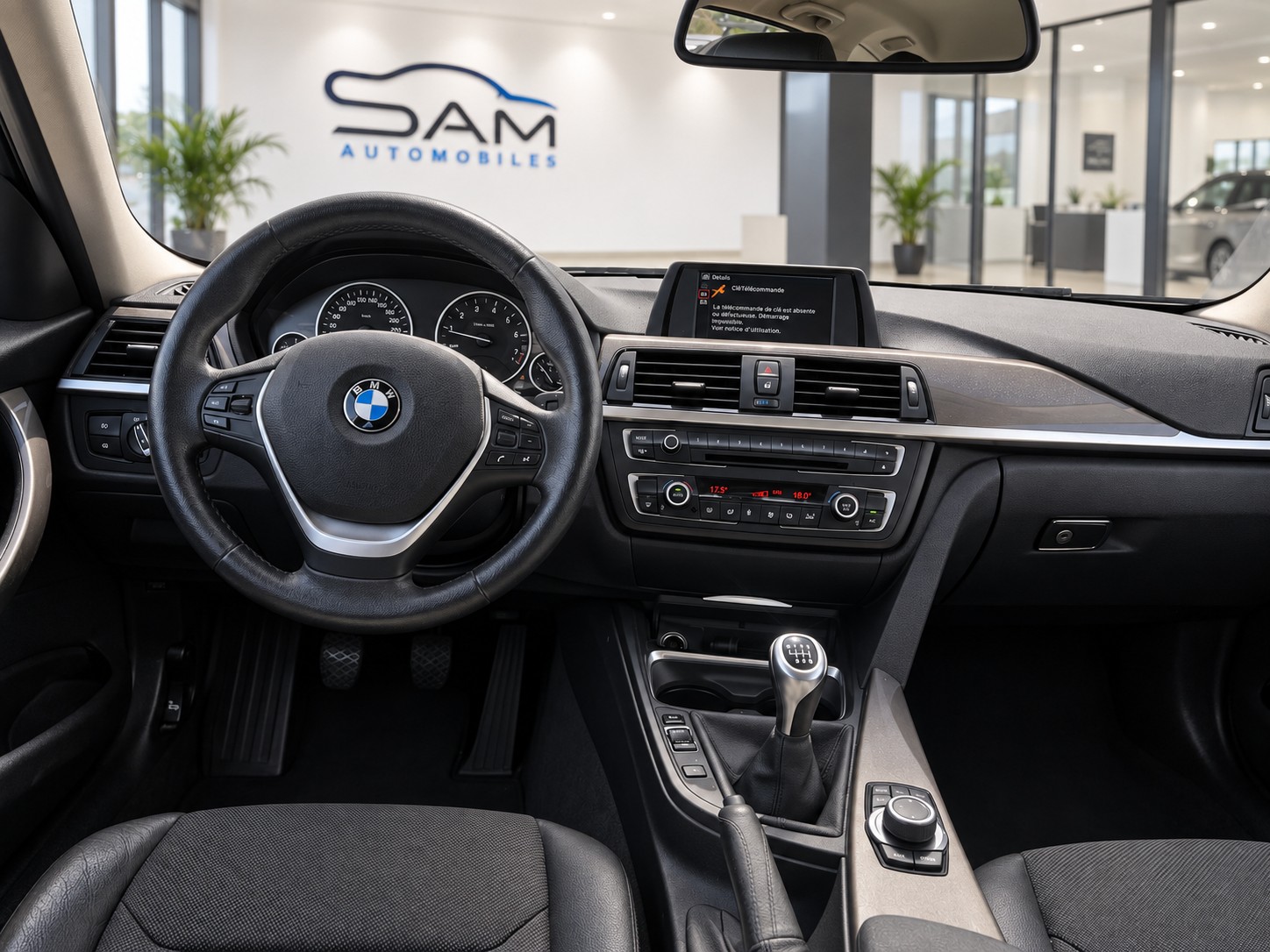 BMW 328i xDrive Touring Modern Line-image-11