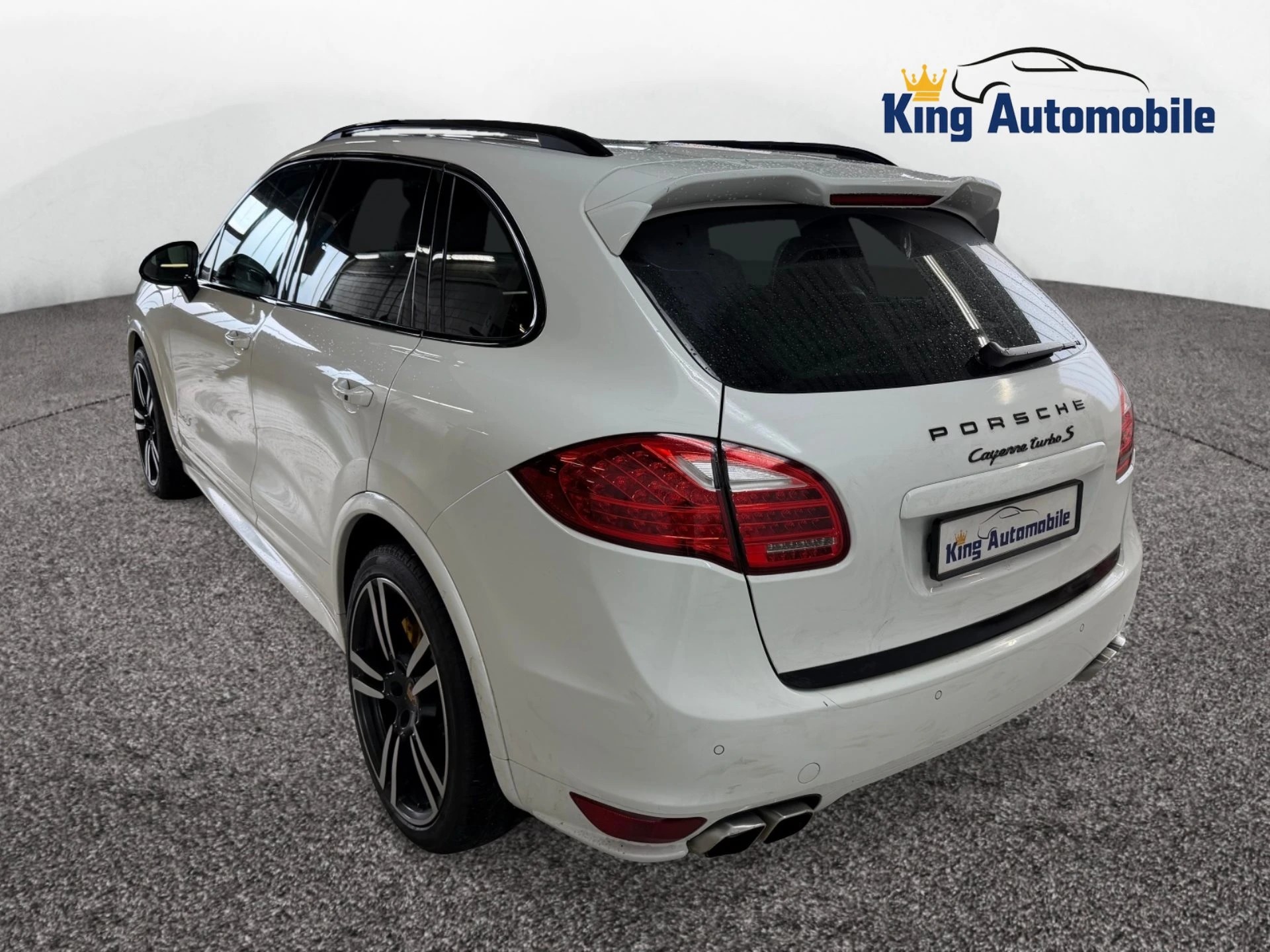 PORSCHE Cayenne Turbo S | AHK 3.5t. | Pano Dach | Sitz-Belüftung | RF-Kamera-image-6