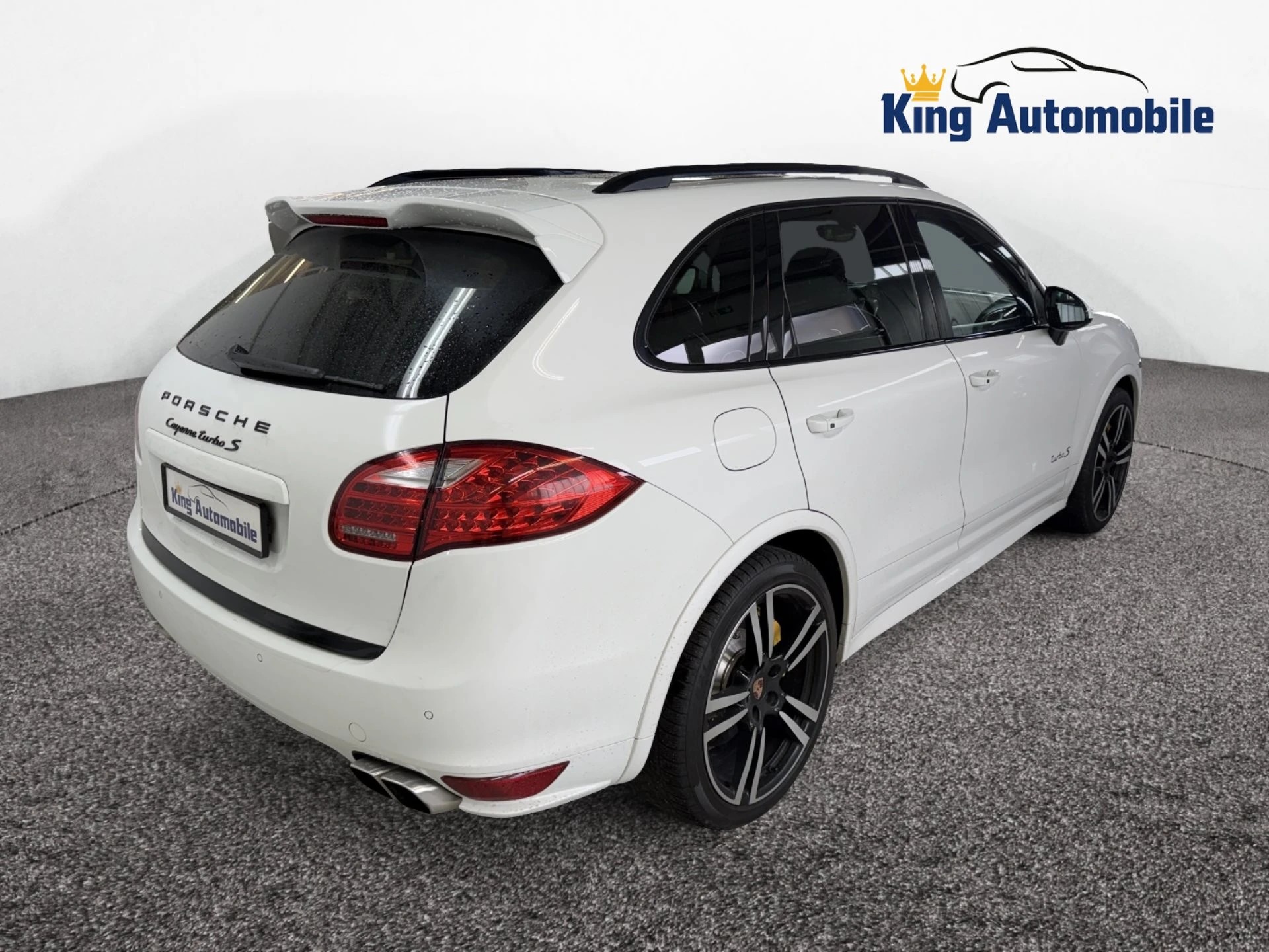 PORSCHE Cayenne Turbo S | AHK 3.5t. | Pano Dach | Sitz-Belüftung | RF-Kamera-image-4