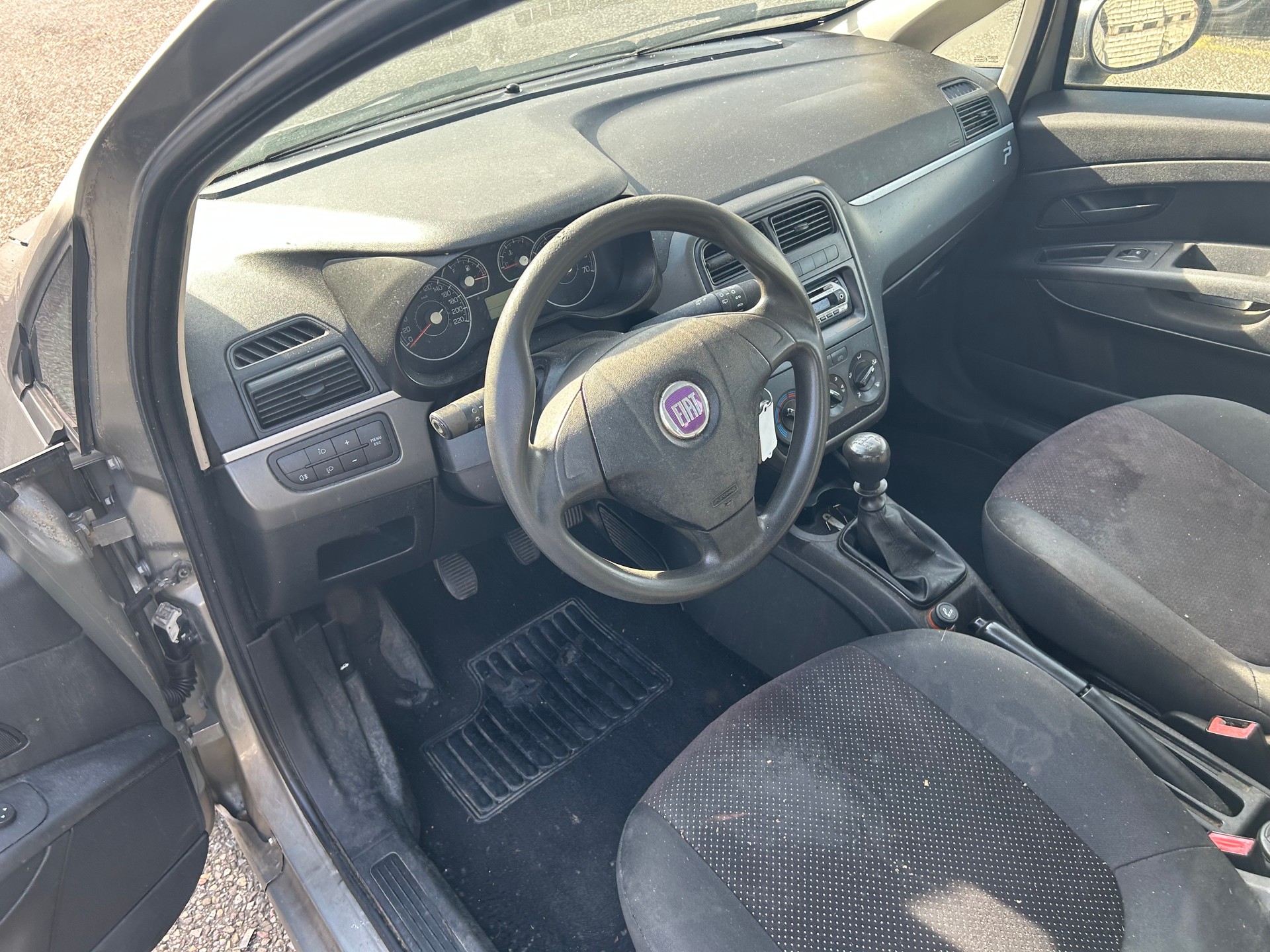 FIAT Punto 1.4 Young-image-5