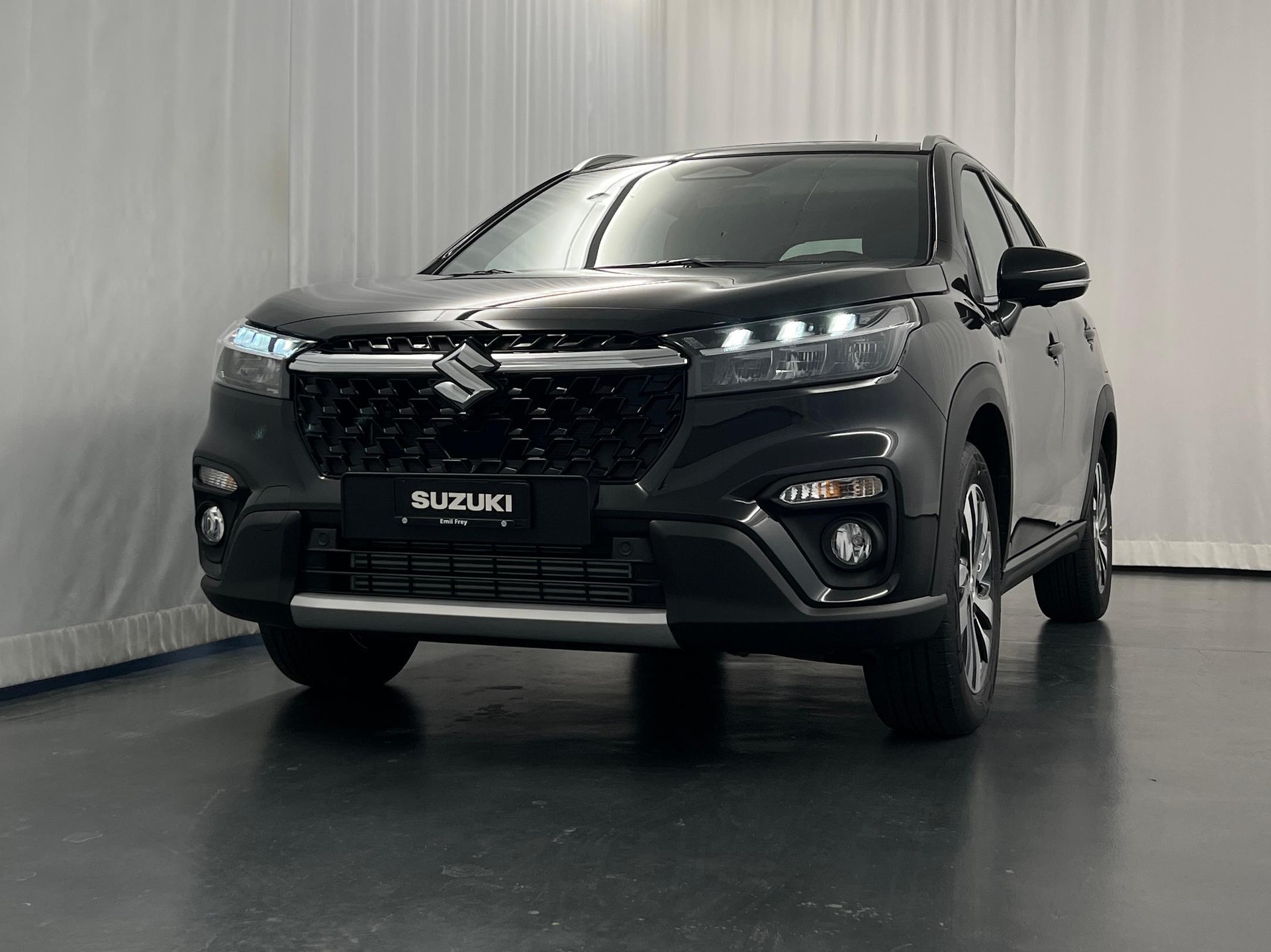 SUZUKI S-Cross 1.4 T Compact Top Hybrid 4x4 Shark Fin