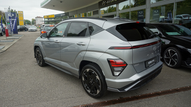 HYUNDAI Kona EV 65.4 kWh N Line-showroom-element-2