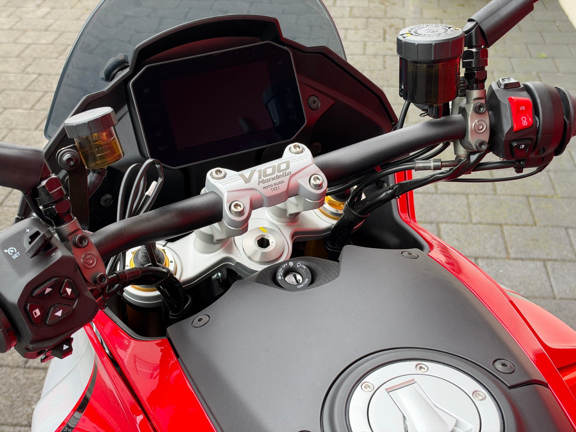 MOTO GUZZI V100 Mandello S E5+-image-7