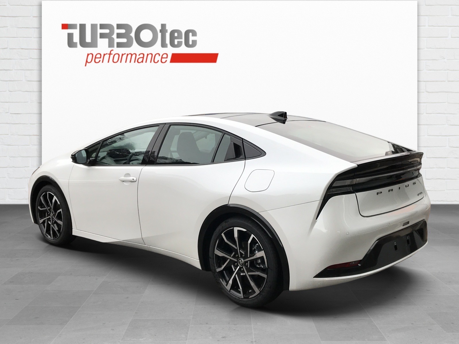 TOYOTA Prius 2.0 VVT-i Plug-in Hybrid Style-showroom-element-1