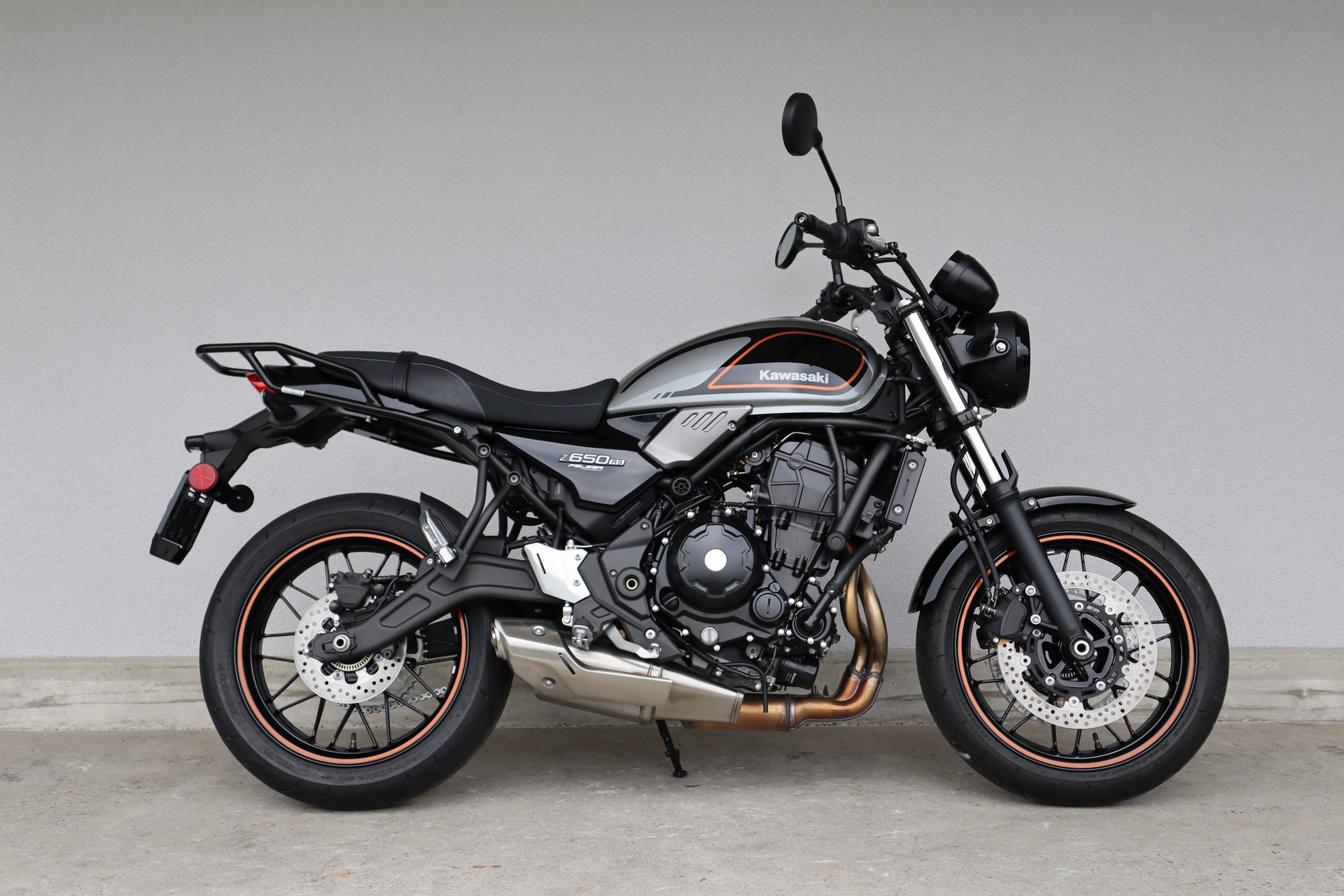 KAWASAKI Z 650 RS-image-2