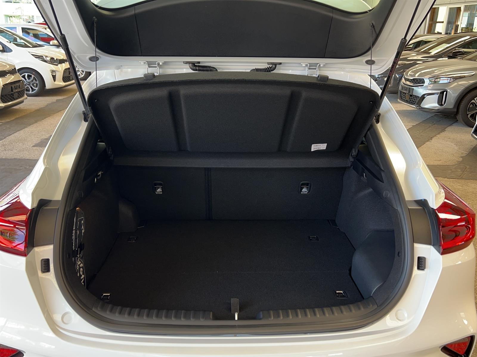 KIA XCeed 1.6 GDi Plug-in Hybrid Power-image-4