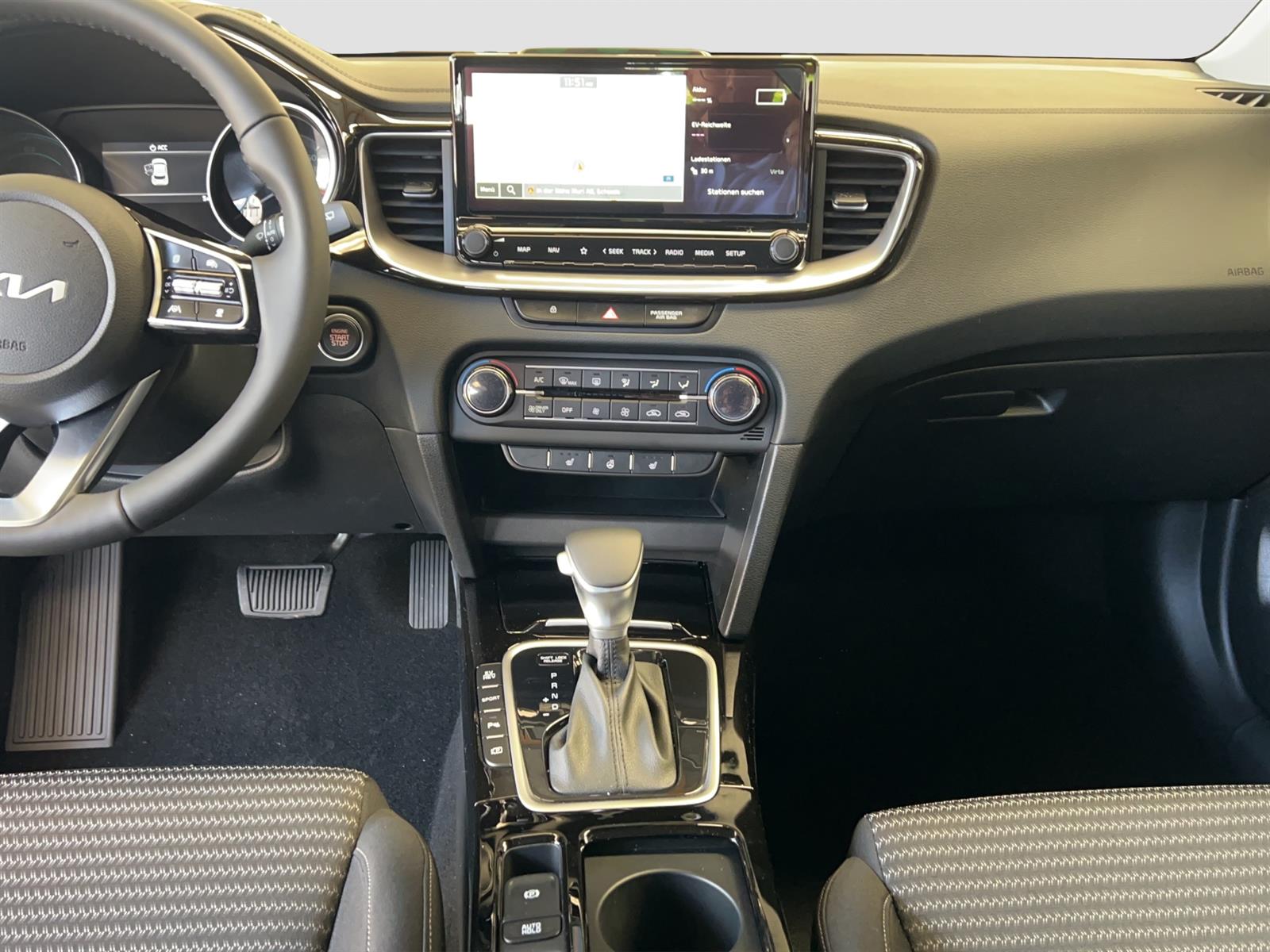 KIA XCeed 1.6 GDi Plug-in Hybrid Power-image-10