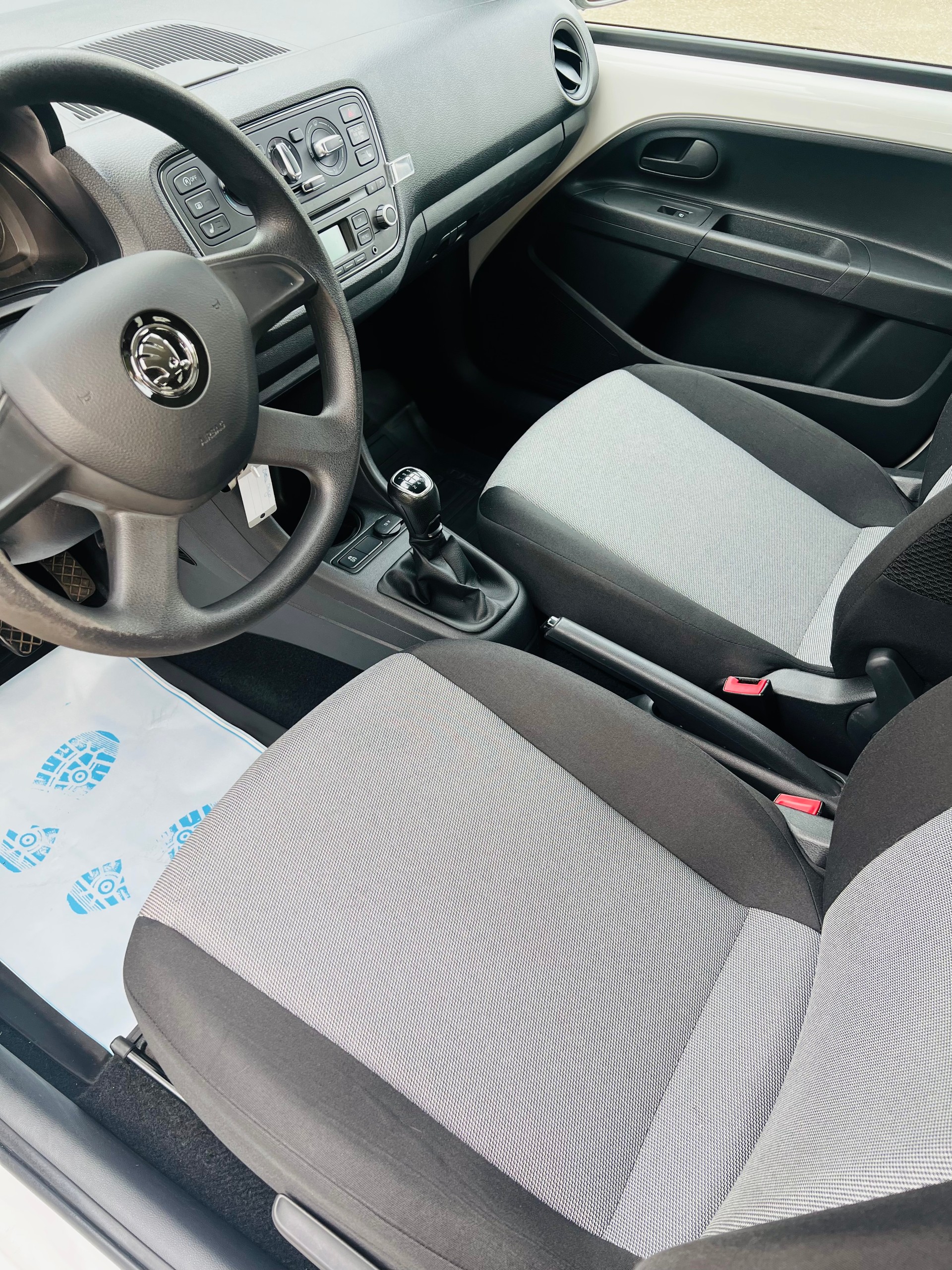 SKODA Citigo 1.0 G-tec Ambition-image-8