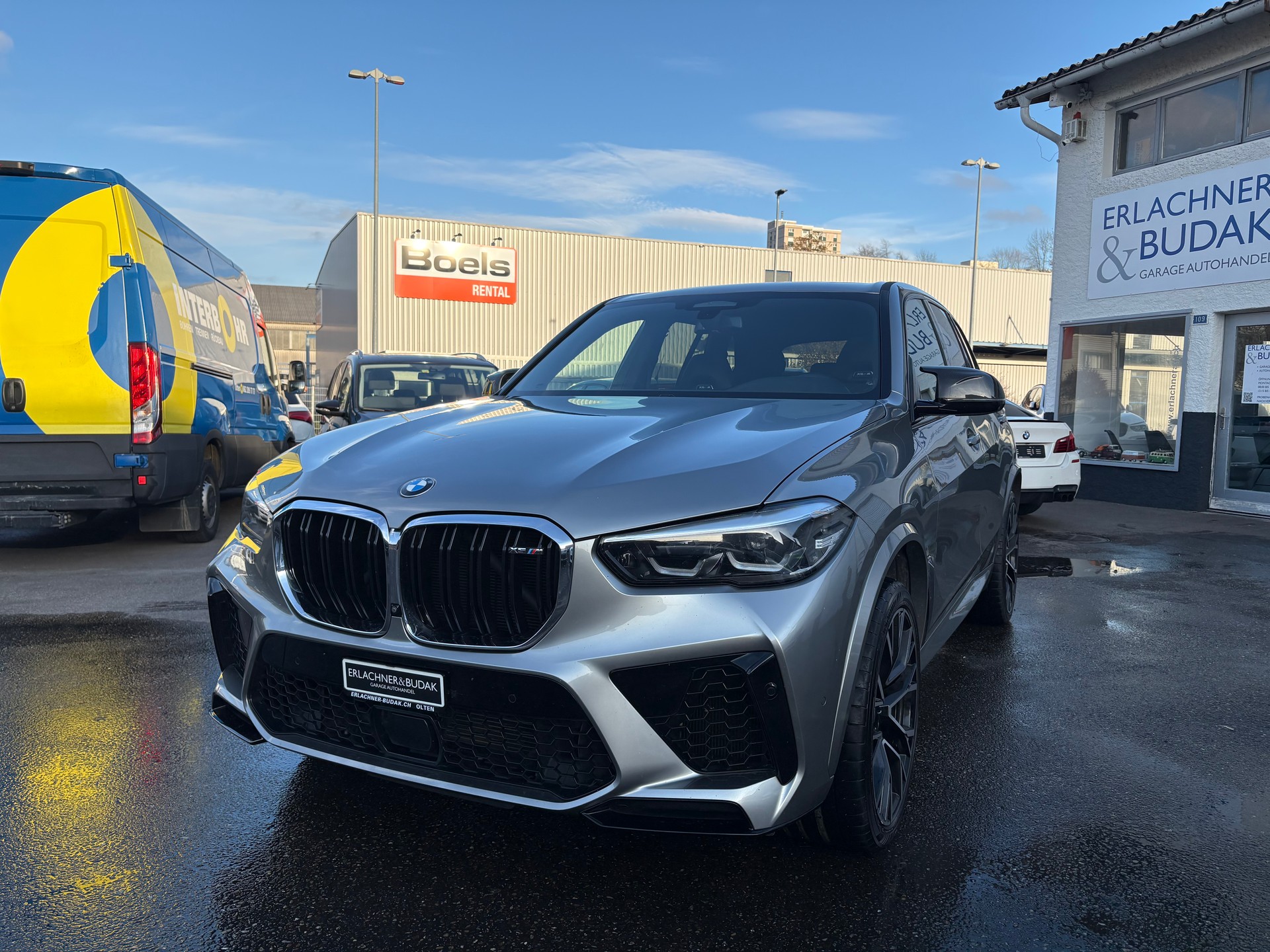 BMW X5M Steptronic-showroom-element-1
