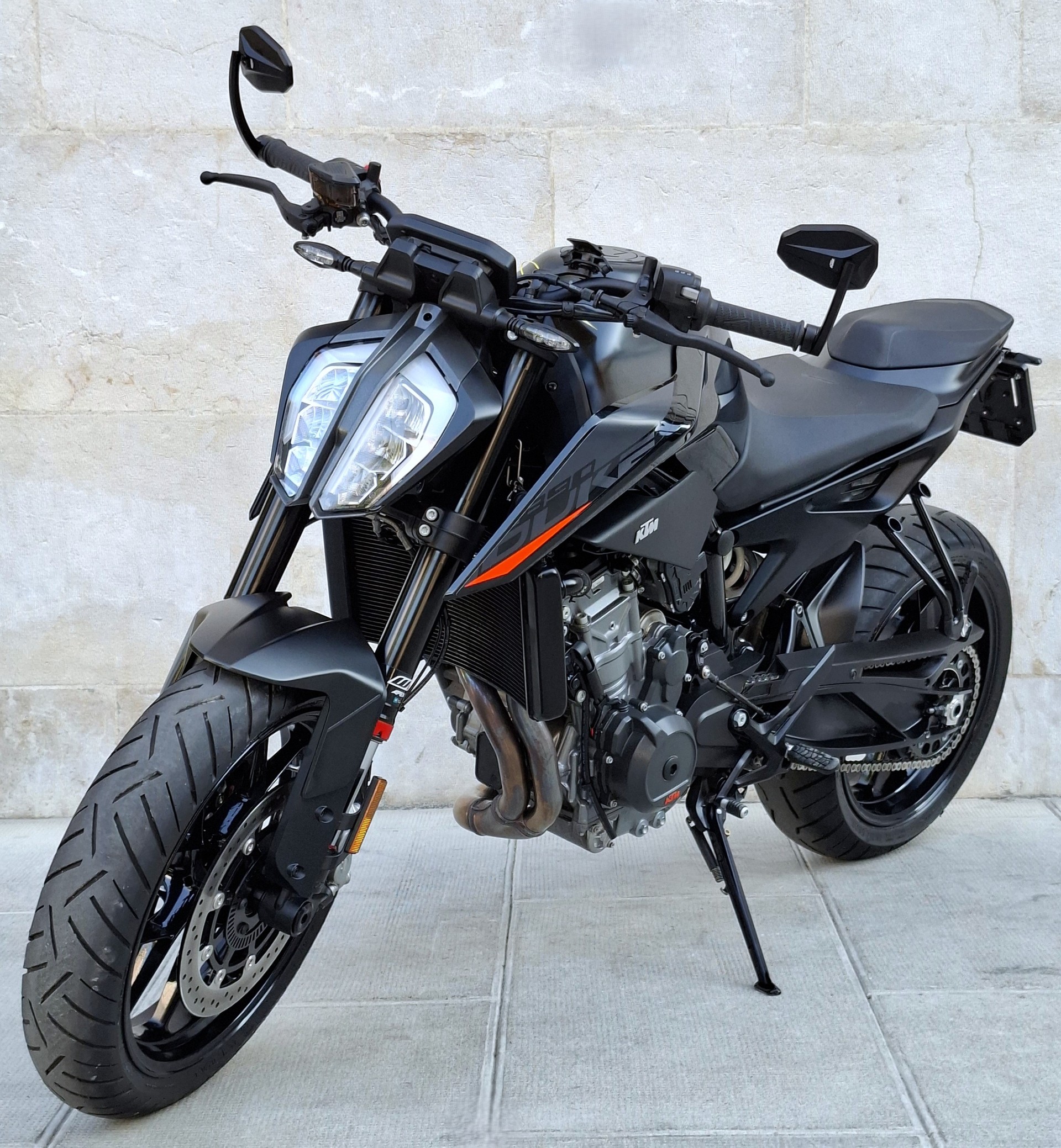 KTM 890 Duke L (35kW)-showroom-element-3