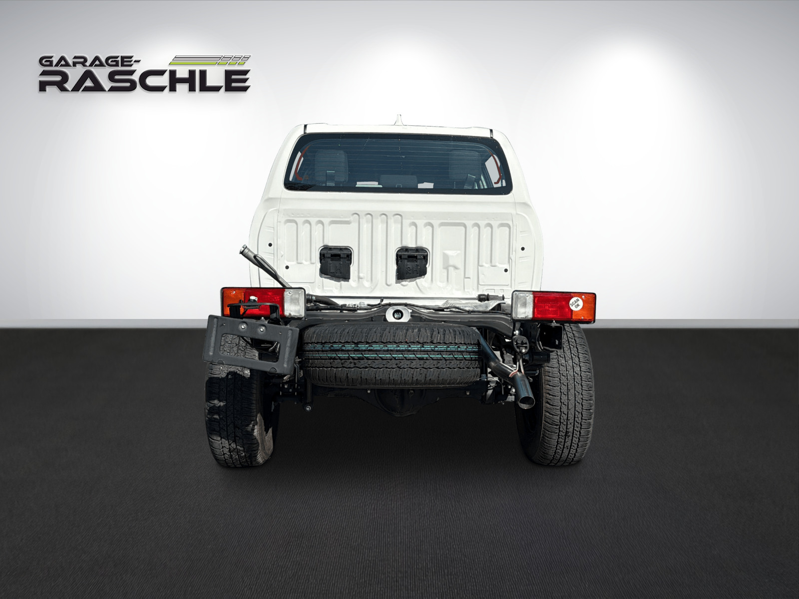 TOYOTA Hilux Double Cab.-Chassis 2.4 D-4D 150 Comfort-image-4