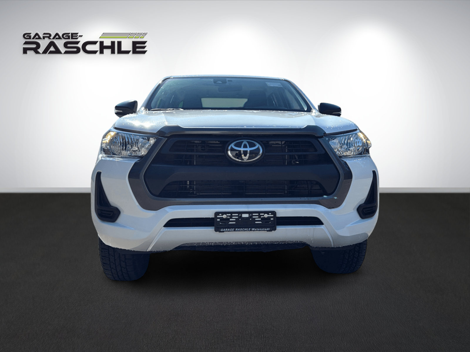 TOYOTA Hilux Double Cab.-Chassis 2.4 D-4D 150 Comfort-showroom-element-1