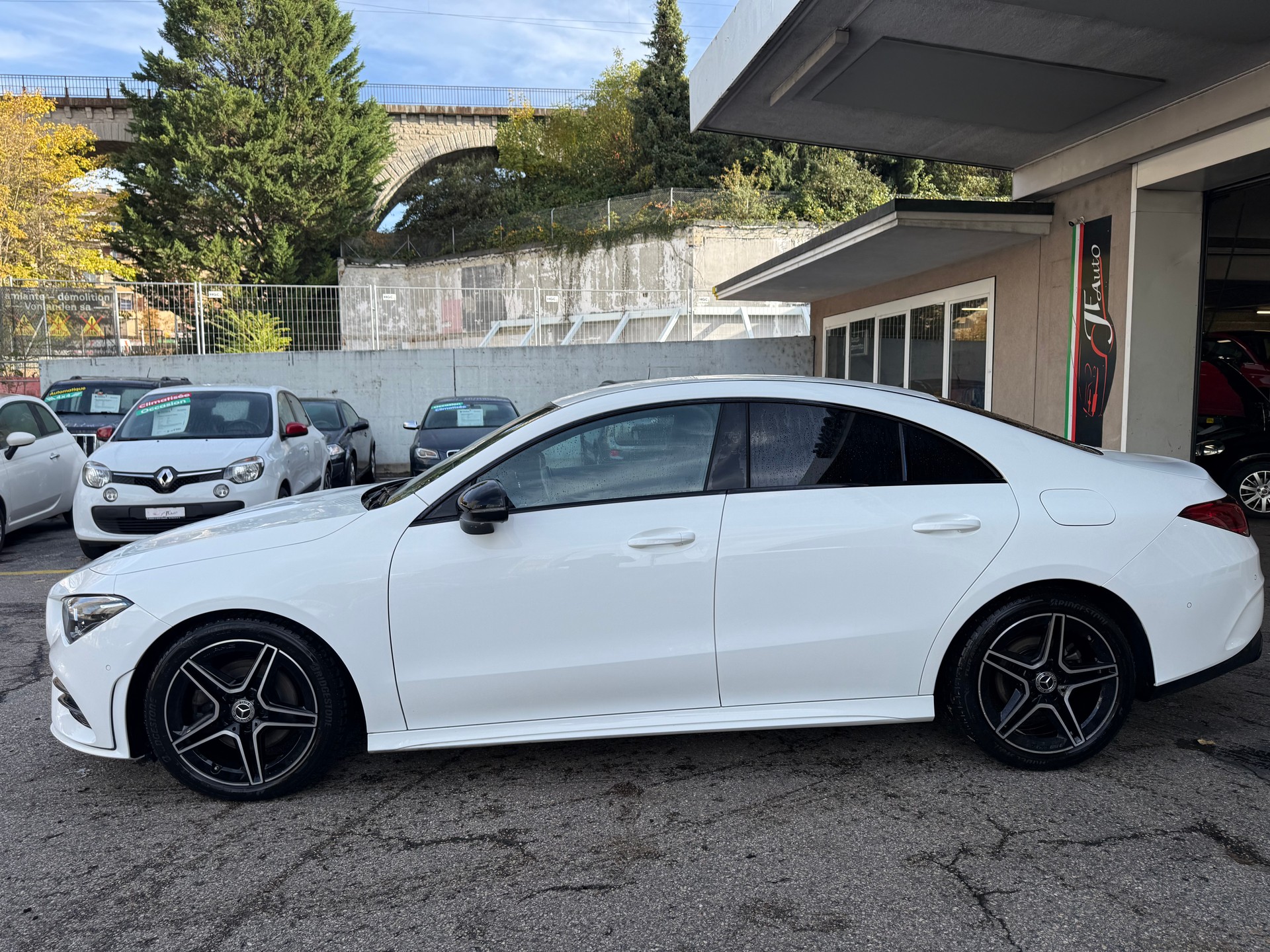 MERCEDES-BENZ CLA 220 d AMG Line 8G-DCT-showroom-element-2