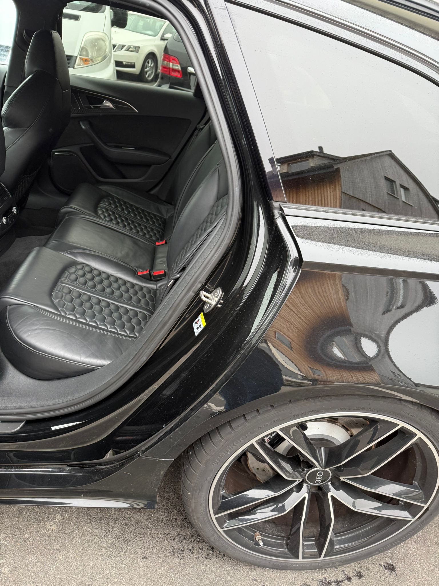 AUDI RS6 Avant 4.0 TFSI V8 quattro Tiptronic-image-8