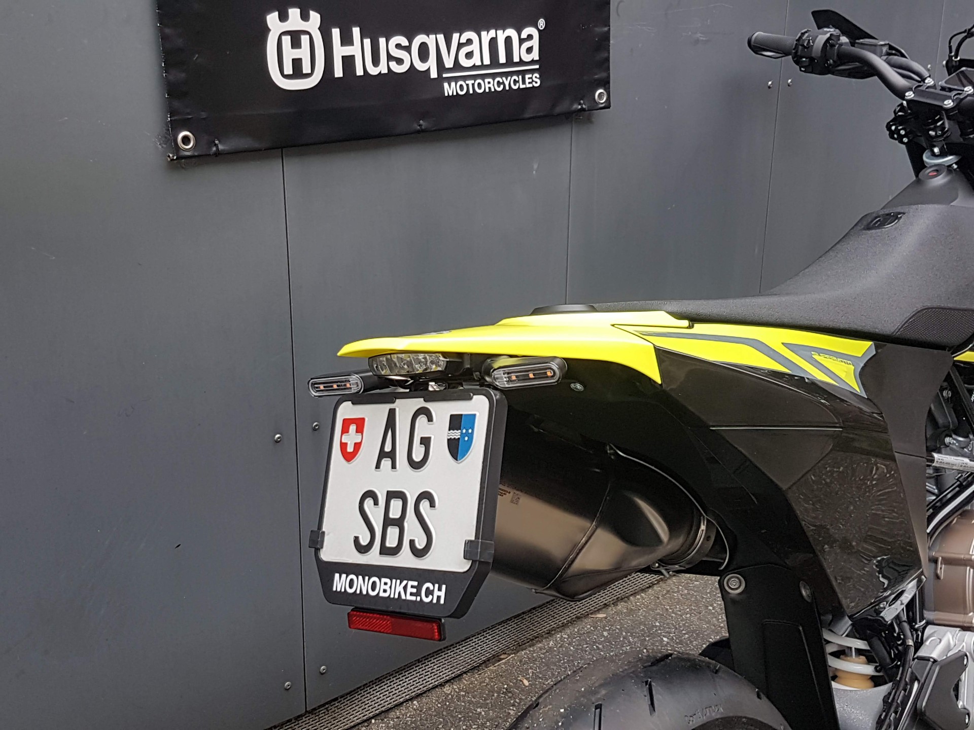 HUSQVARNA 701 Supermoto (35kW)-image-3