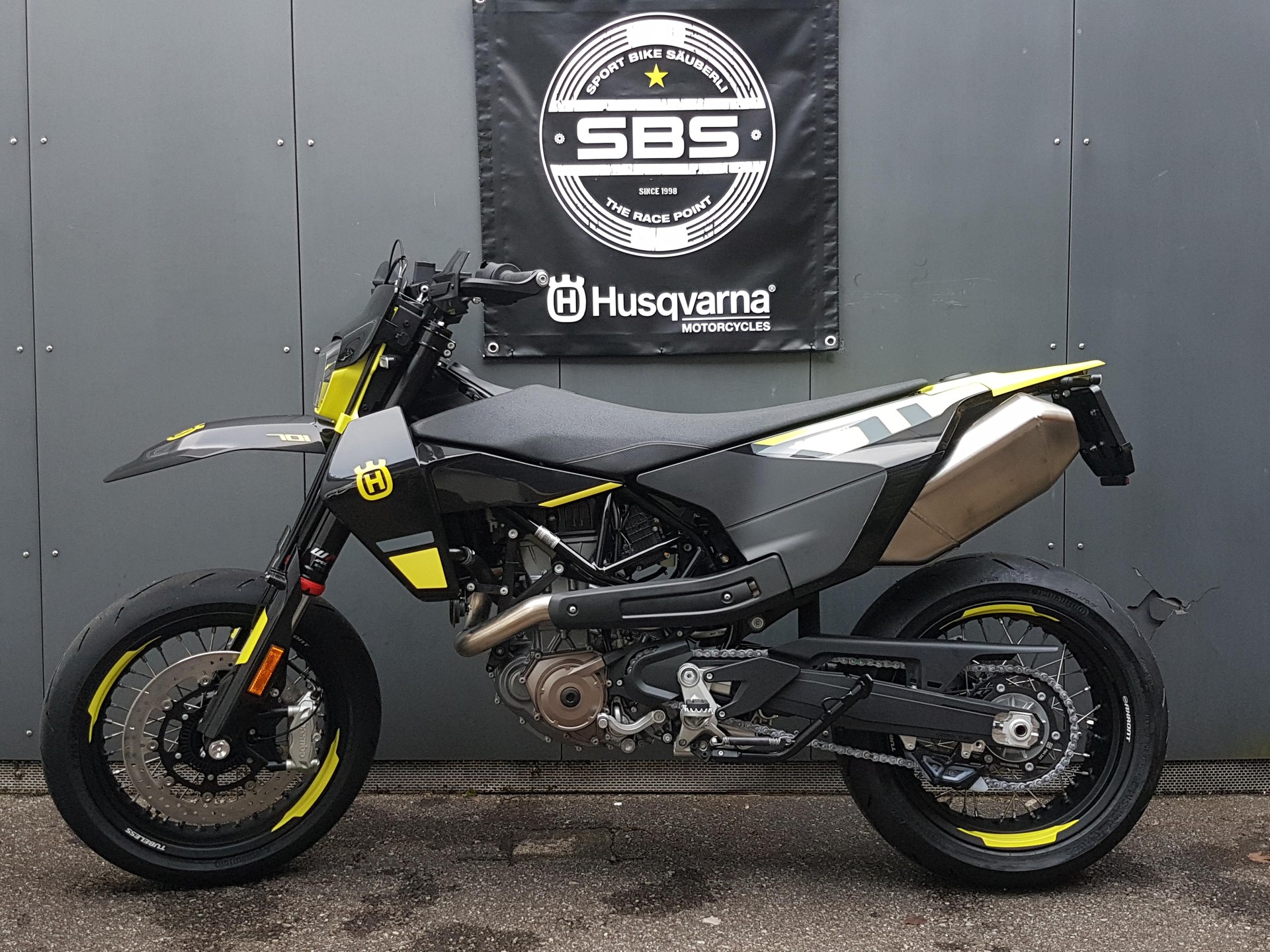 HUSQVARNA 701 Supermoto (35kW)-image-0