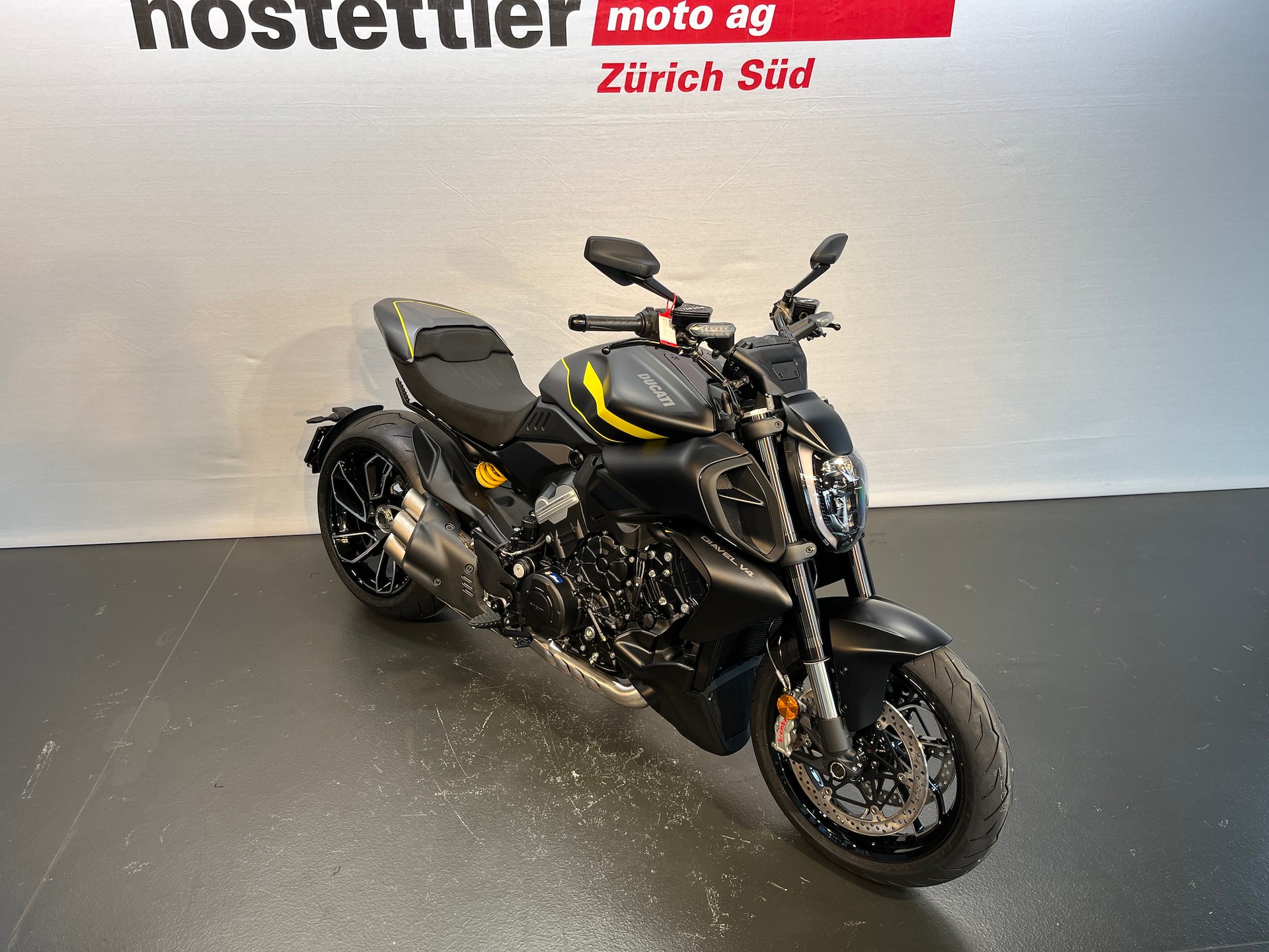 DUCATI Diavel V4-image-7
