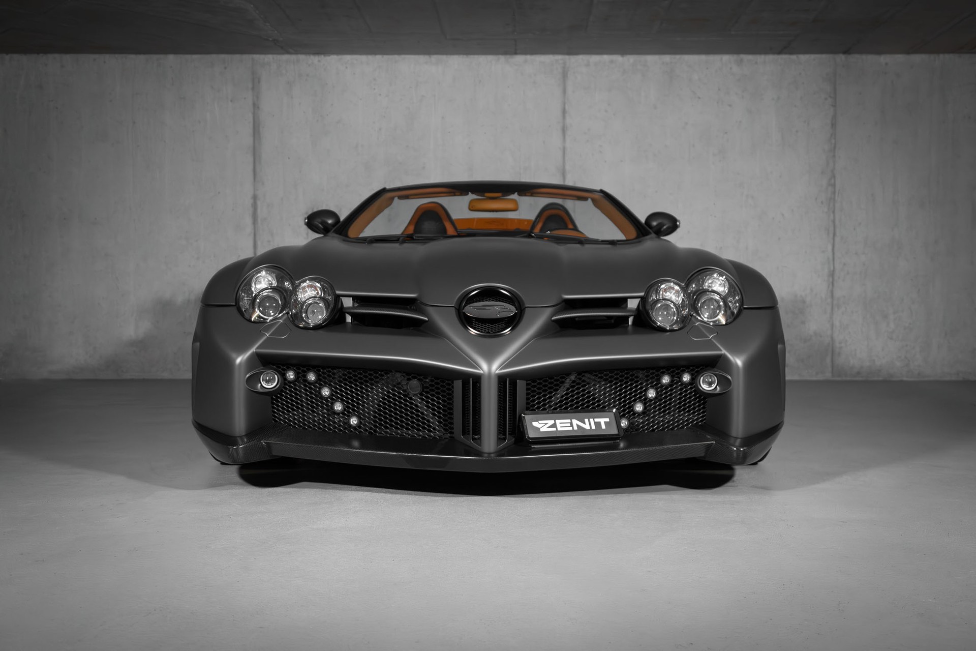 MERCEDES-BENZ McLaren Roadster FAB Design-showroom-element-2