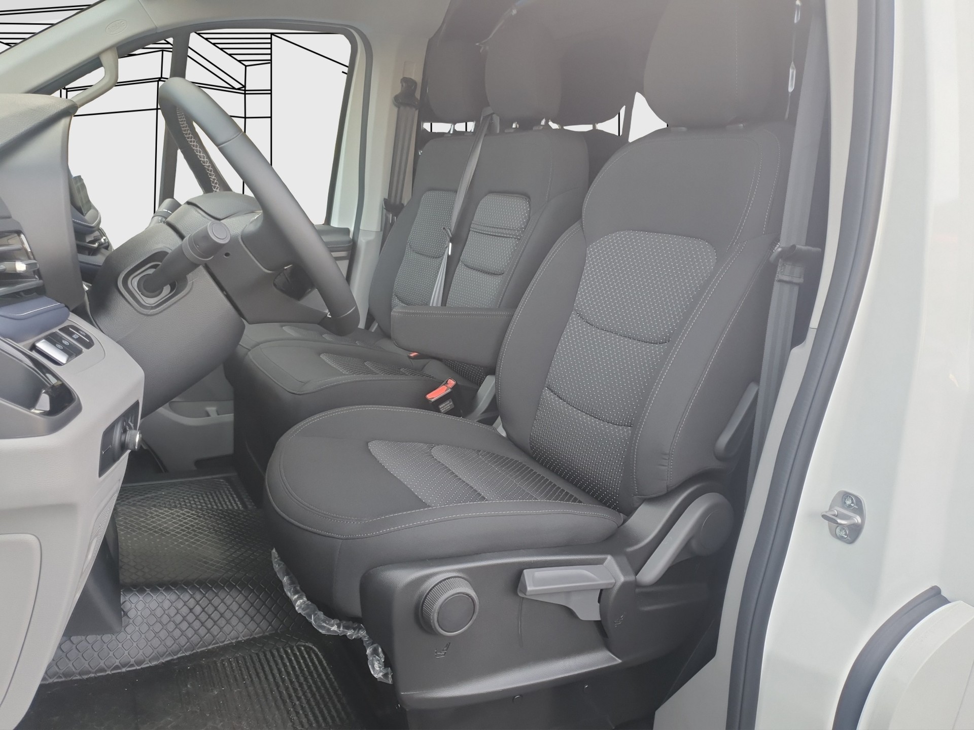 MAXUS Deliver 7 fourg. L2H1 2.0 TD Base-image-10