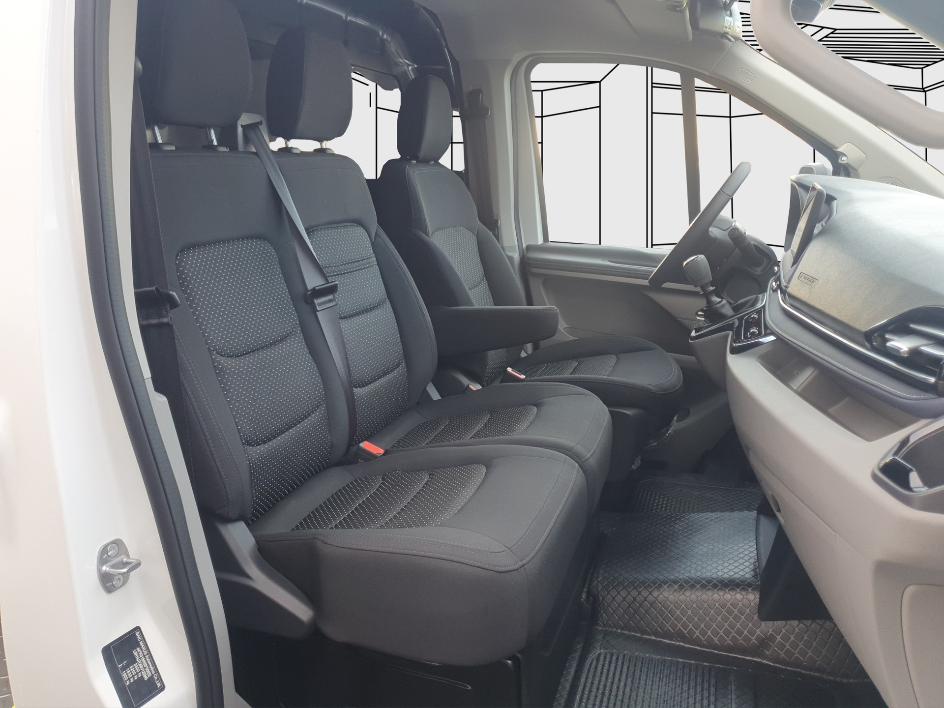 MAXUS Deliver 7 fourg. L2H1 2.0 TD Base-image-11